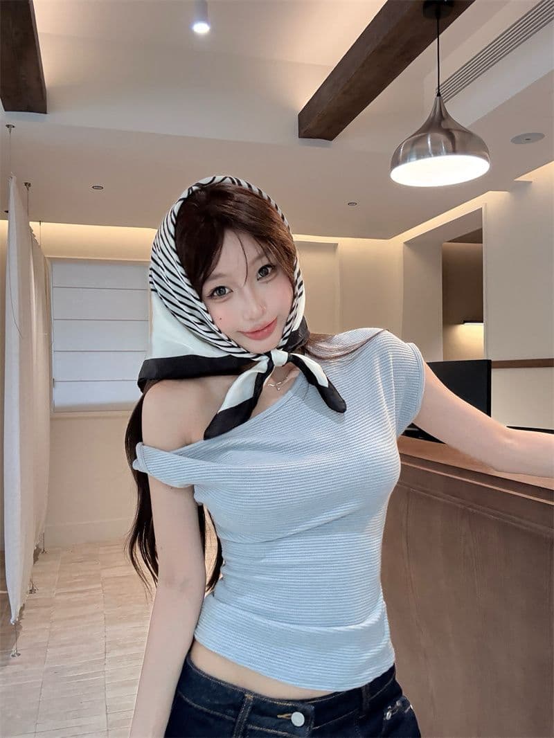 원본 원단 핫걸 비스듬한 어깨 반팔 티셔츠 여름 새로운 몸매 가꾸기 슬림해 보이는 오프숄더 맨위 여성 의류 상세 이미지 38