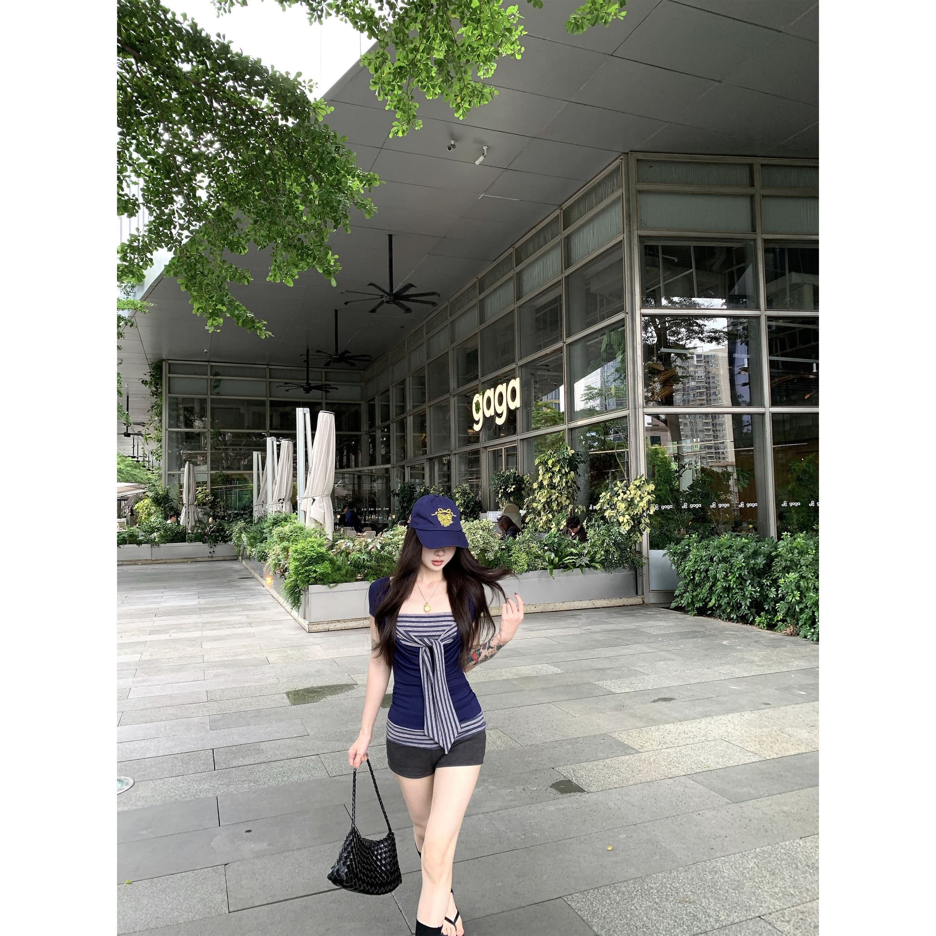 kumikumi 핫걸 바람 페이크 레이어드 스트라이프 레이스업 티셔츠 여성 의류 여름 새로운 Chic 슬림해 보이는 맨위 이미지 3