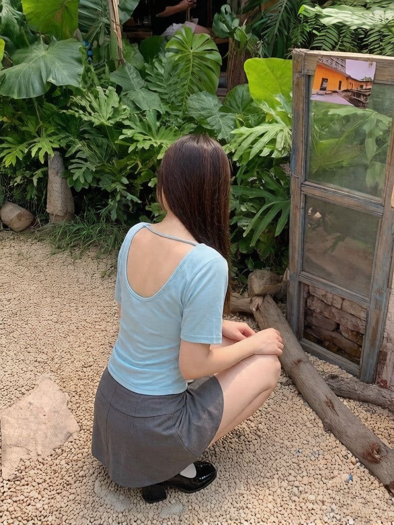 사람들 면 270 그램 디자인 센스 파란색 u 칼라 백리스 반팔 티셔츠 여성 미니멀리즘 다용도 몸매 가꾸기 주름 맨위 이미지 2