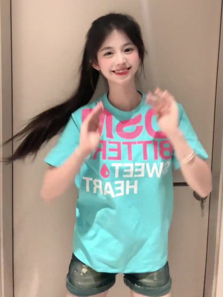 한 부서 레트로 패치워크 파란색 알파벳 반팔 티셔츠 여성 여름 몸매 가꾸기 슬림해 보이는 디자인 센스 다용도 캐주얼 맨위 상세 이미지 2