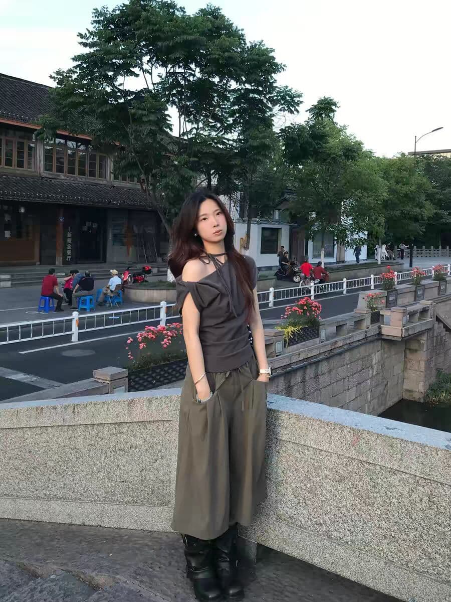 40 면 1 1 오스트리아 세대 서울 220 그램 이후 패키지 칼라 디자인 센스 작은 대중 비스듬한 어깨 비틀림 반팔 이미지 3
