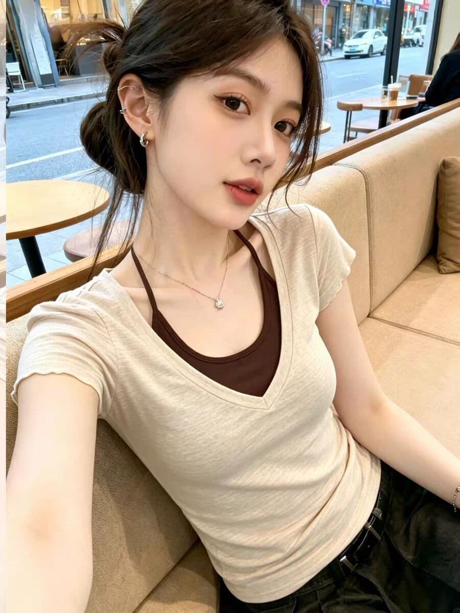 광저우 원단 눈꽃 면 삽입 색상 사람들 면 260 그램 한 부서 착용 가져 가라. 페이크 레이어드 V넥 반팔 여성 이미지 4