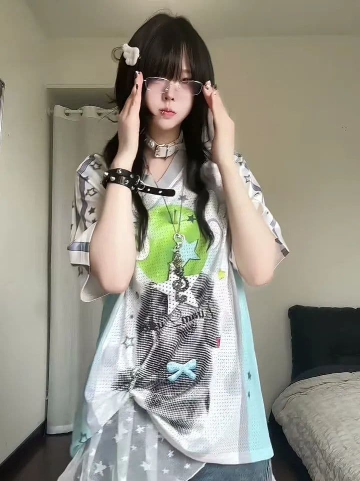 광저우 원단 리브 네클라인 이후 테두리 직분사 프린트 배색 패치워크 색상 반팔 티셔츠 남녀 정가