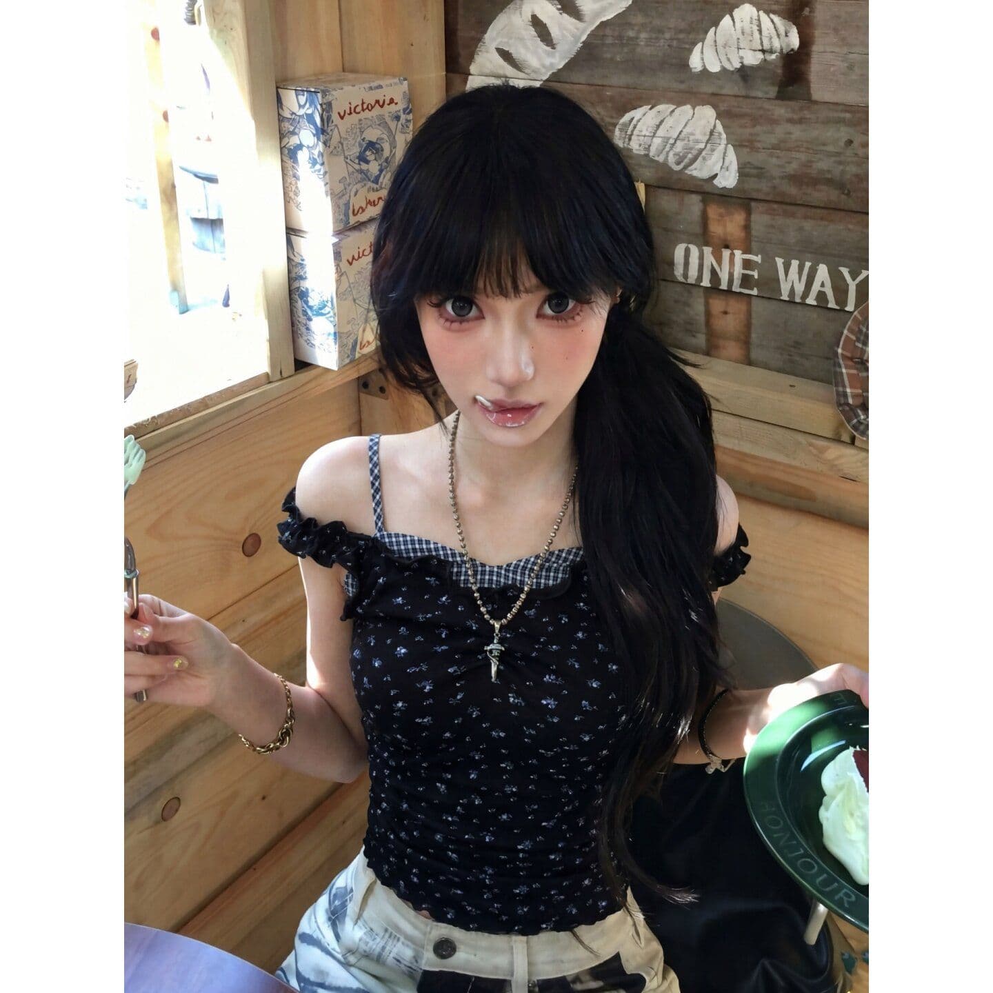한 부서 꽃무늬 오프숄더 페이크 레이어드 캐미솔 여자 여름 순수한 욕망 핫걸 몸매 가꾸기 쇼트 스타일 오프숄더 맨위 이미지 4