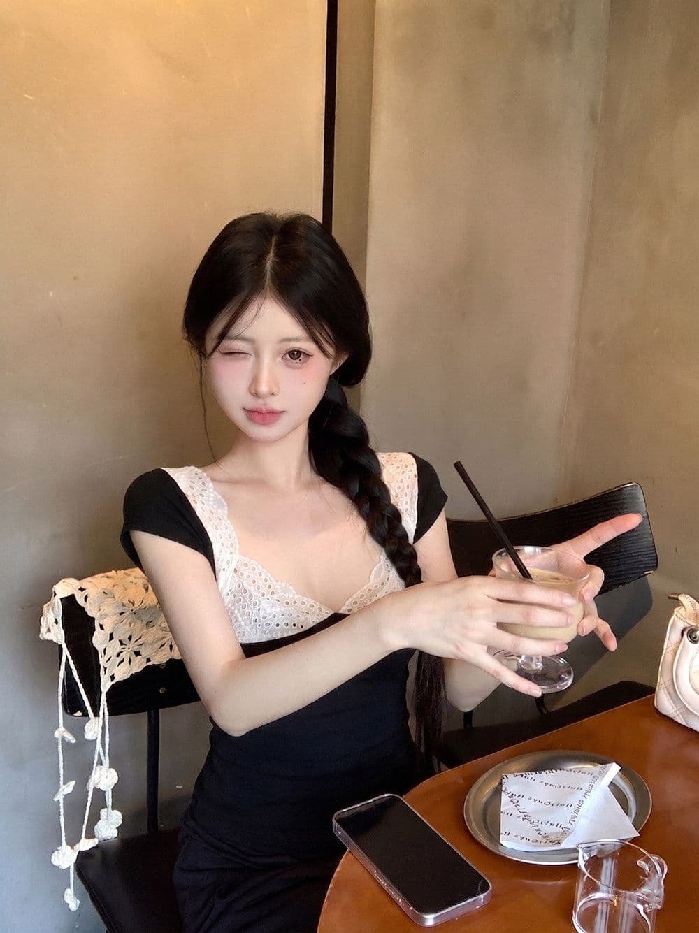 260 그램 사람들 면 배색 레이스 조각 V넥 반팔 티셔츠 여성 여름 디자인 센스 몸매 가꾸기 슬림해 보이는 순수한 욕망 맨위 상세 이미지 6