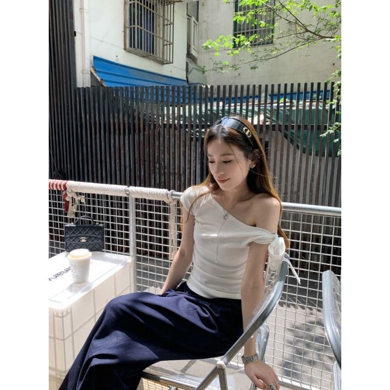 260 그램 1 1 인 면 일방적 인 스트랩 비스듬한 어깨 반팔 티셔츠 디자인 센스 몸매 가꾸기 품격 쇼트 스타일 맨위 이미지 2