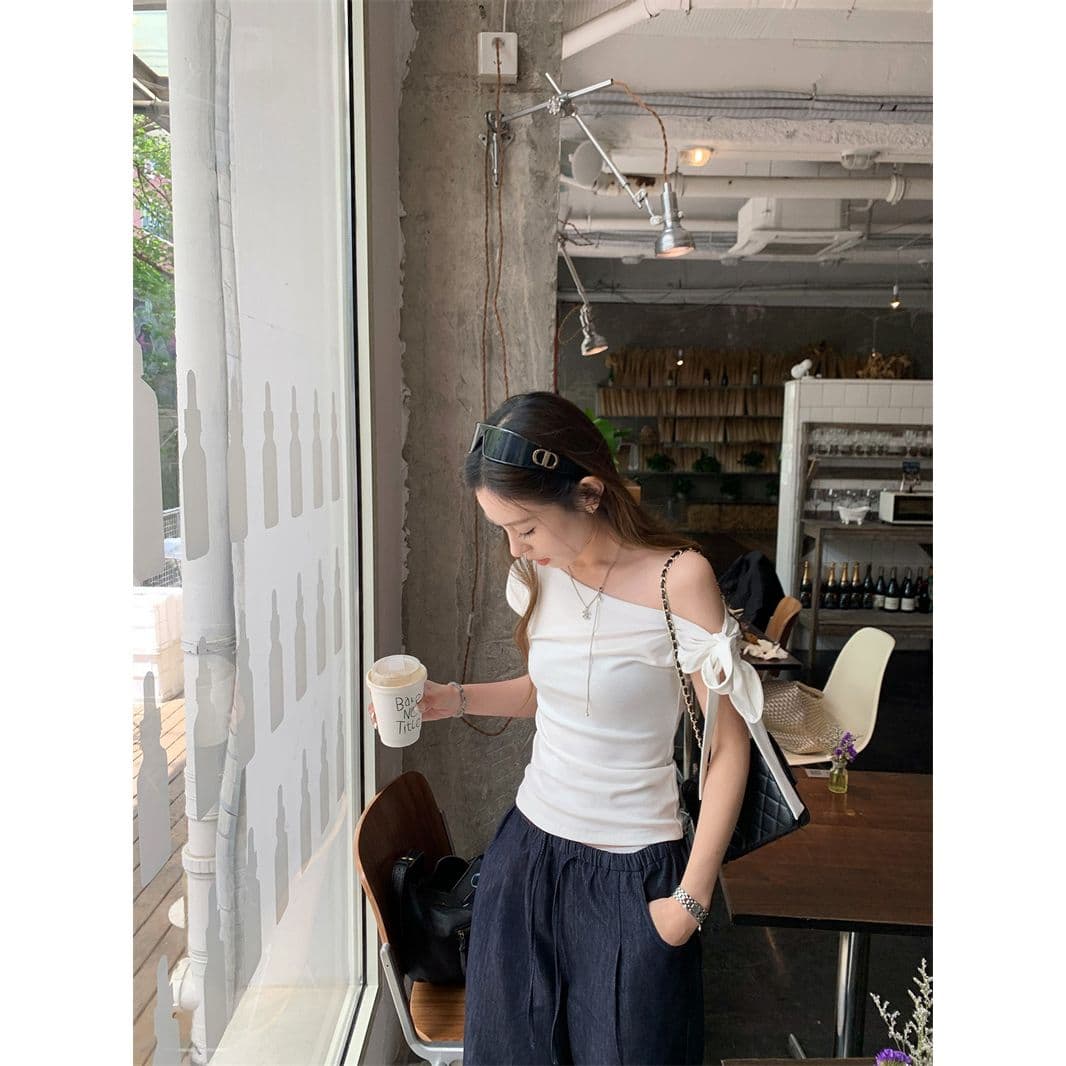 260 그램 1 1 인 면 일방적 인 스트랩 비스듬한 어깨 반팔 티셔츠 디자인 센스 몸매 가꾸기 품격 쇼트 스타일 맨위 이미지 3