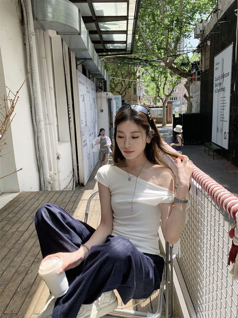 260 그램 1 1 인 면 일방적 인 스트랩 비스듬한 어깨 반팔 티셔츠 디자인 센스 몸매 가꾸기 품격 쇼트 스타일 맨위 상세 이미지 8