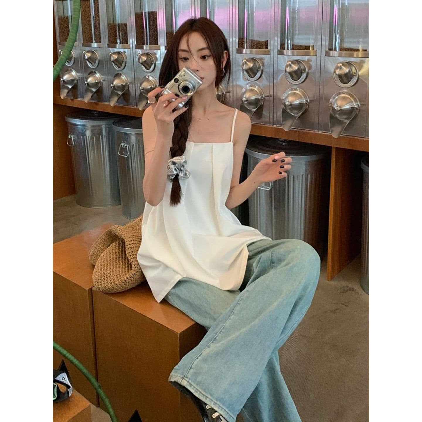달콤한 핫걸 섹시함 루즈핏 화이트 백리스 슬립 맨위 여성 여름 이미지 5