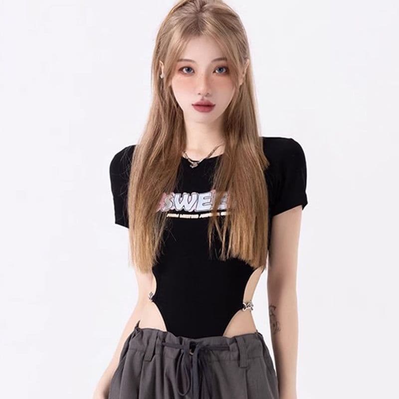 핫걸 검정색 반팔 티셔츠 여성 여름 올인원 의류 이슬 허리 몸매 가꾸기 올인원 맨위 작은 대중 디자인 센스