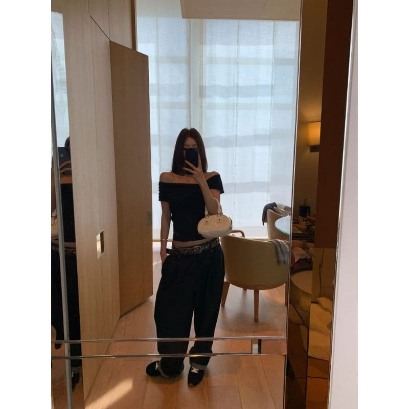 원본 것 레트로 체크무늬 체크무늬 오프숄더 민소매 티셔츠 쇼트 스타일 몸매 가꾸기 슬림해 보이는 검정색 맨위 이미지 2