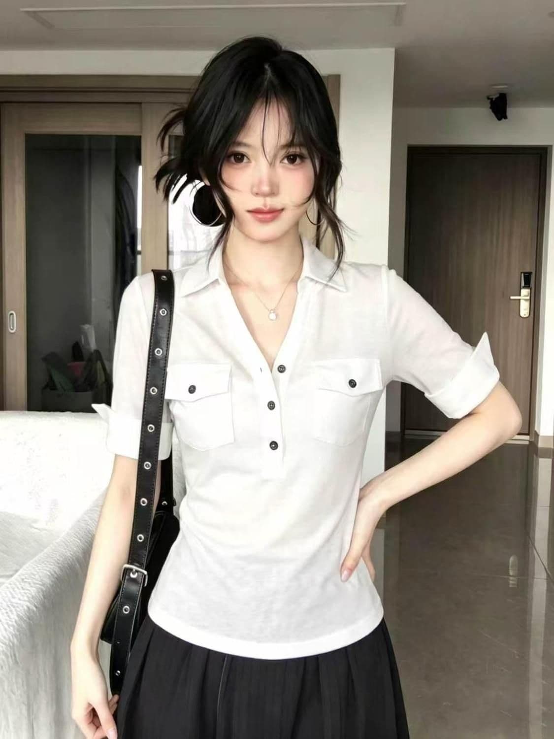 눈꽃 면 핫걸 반팔 캐주얼 화이트 폴로 칼라 중간 소매 티셔츠 여성 디자인 센스 몸매 가꾸기 슬림해 보이는 출퇴근 맨위 상세 이미지 2