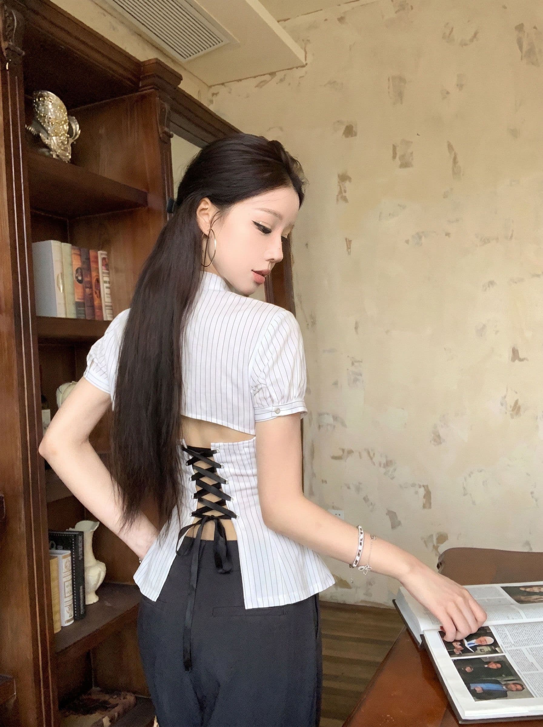 원본 품질 폴로 칼라 셔츠 여성 의류 여름 타이트 레트로 품격 셔츠 다용도 슬림해 보이는 반팔 맨위 상세 이미지 7