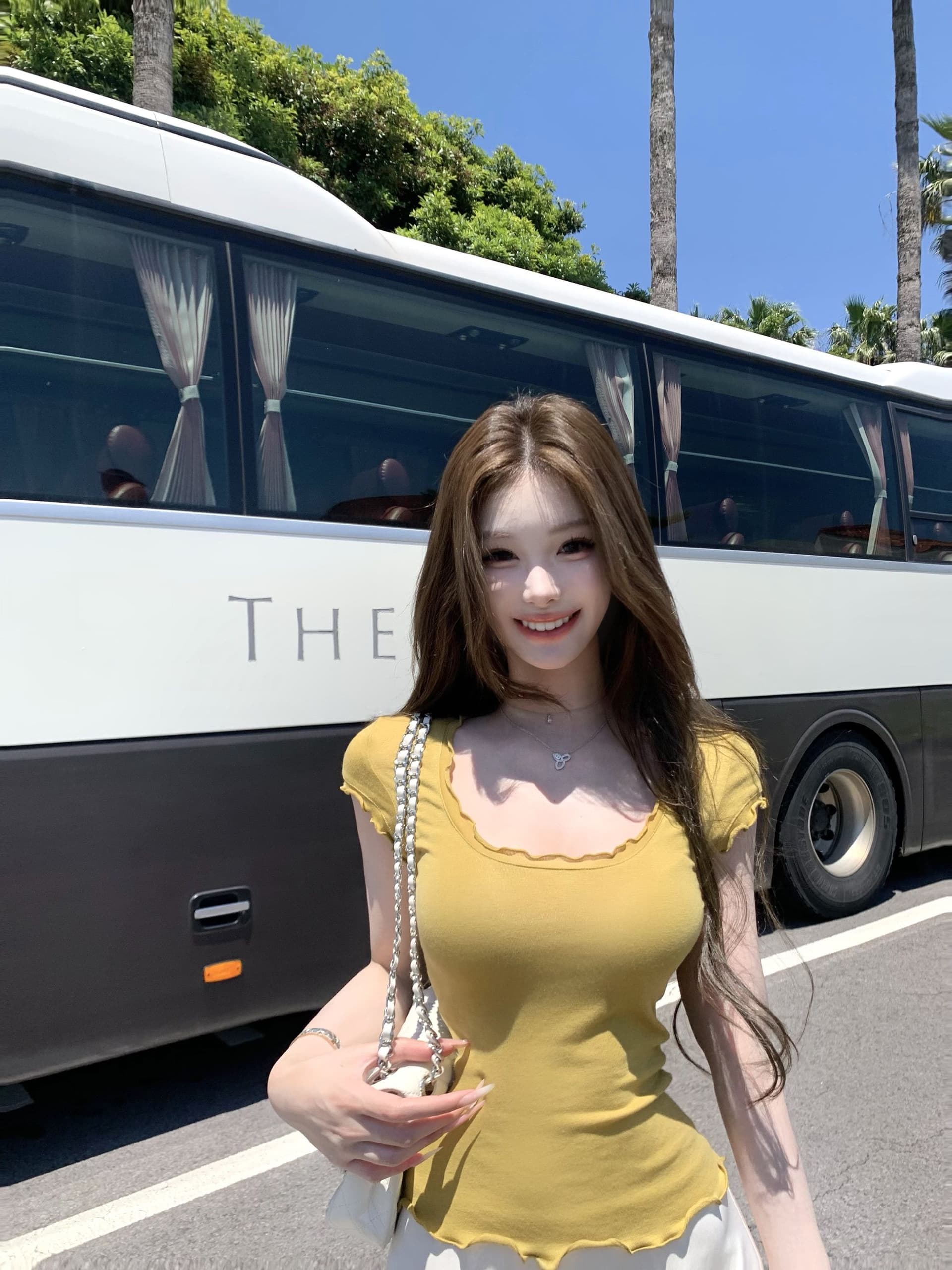 라이 경기 서울 작은 대중 핫걸 허리 수축 반팔 티셔츠 여성 여름 u 칼라 물결무늬 측면 디자인 센스 몸매 가꾸기 단색 작은 맨위 상세 이미지 2