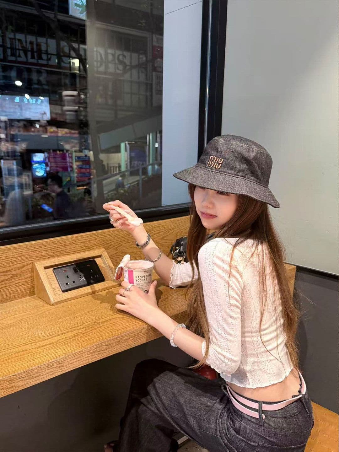 문단 친구 면 한 부서 부드러운 십자가 칼라 웨이브 측면 몸매 가꾸기 중간 소매 맨위 여성 여름 허리 수축 V넥 작은 대중 짧은 맨위 상세 이미지 2