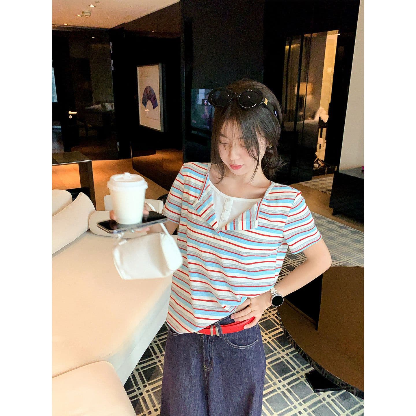 원본 스트라이프 65 면 35 폴리 에스터 한 부서 레트로 빨간색 블루 기사 페이크 레이어드 긍정적 인 어깨 반팔 티셔츠 여성 루즈핏 맨위 이미지 3