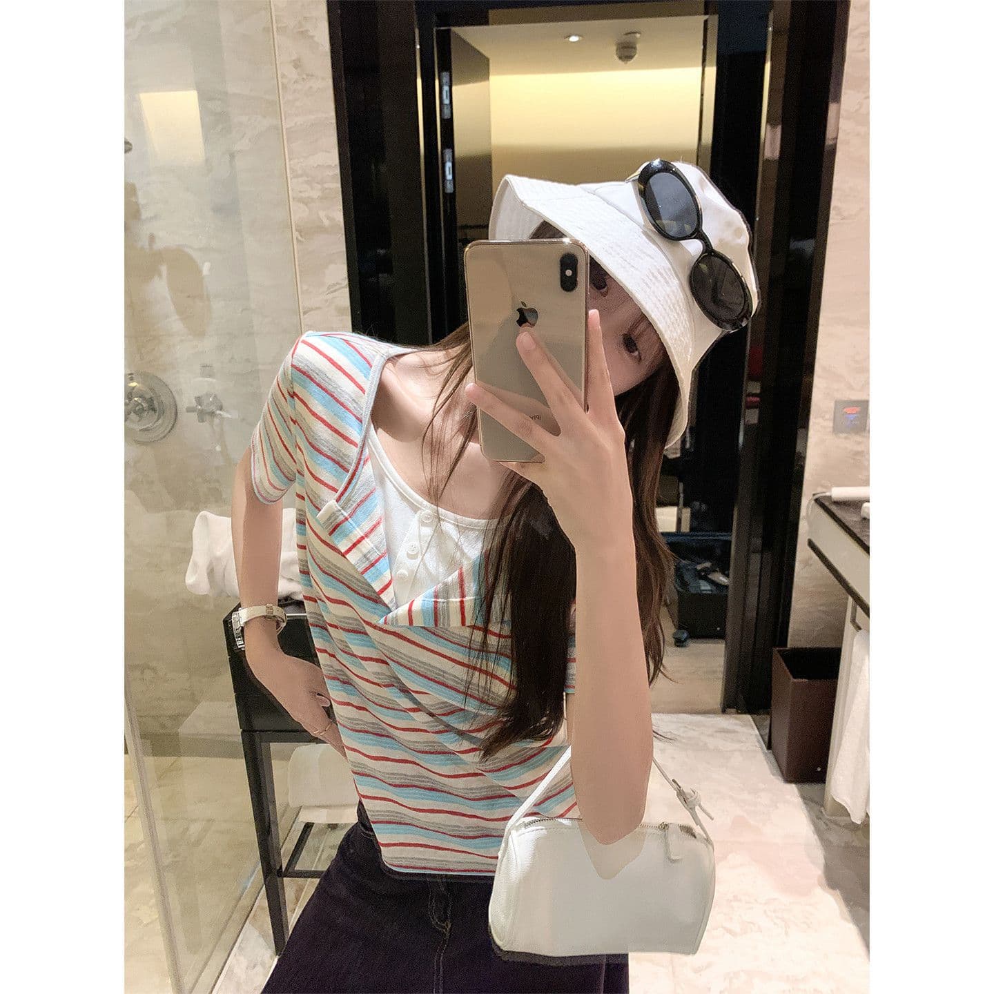 원본 스트라이프 65 면 35 폴리 에스터 한 부서 레트로 빨간색 블루 기사 페이크 레이어드 긍정적 인 어깨 반팔 티셔츠 여성 루즈핏 맨위 이미지 4