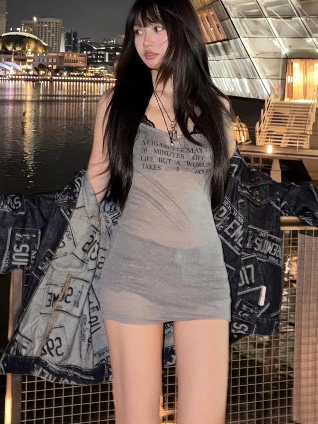 회색 알파벳 프린트 캐미솔 섹시함 핫걸 아메리칸 y2k 바람 맨위