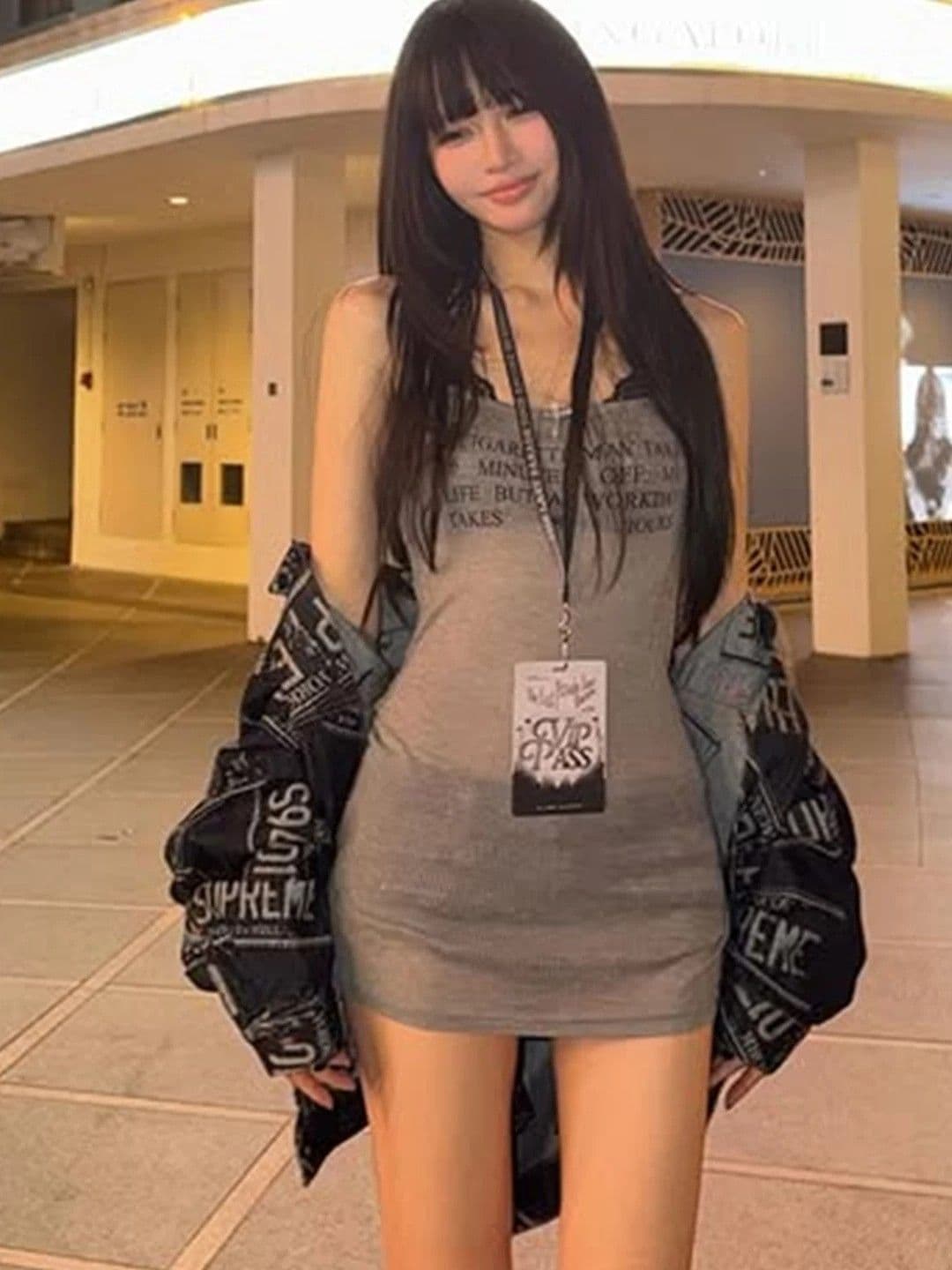 회색 알파벳 프린트 캐미솔 섹시함 핫걸 아메리칸 y2k 바람 맨위 이미지 4