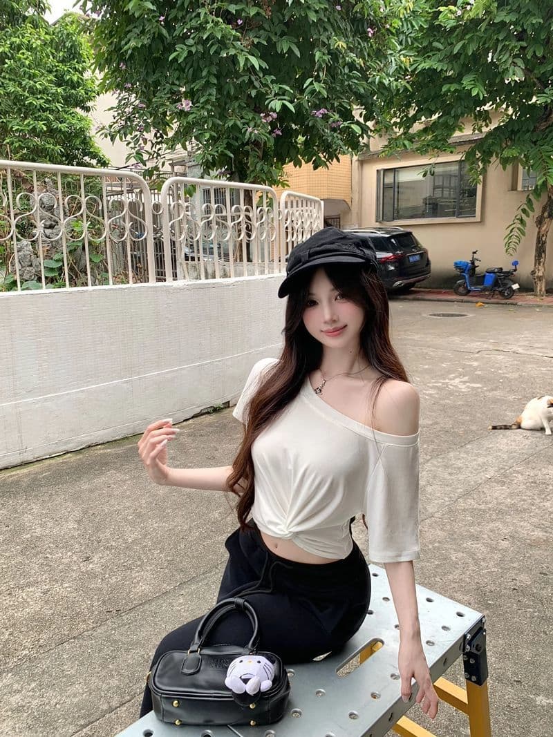 달콤한 매운맛 바람 비스듬한 칼라 오프숄더 핫걸 쇼트 스타일 이슬 뼈의 맨위 한 부서 ins 여름 신제품 다용도 회색 캐주얼 티셔츠 상세 이미지 25