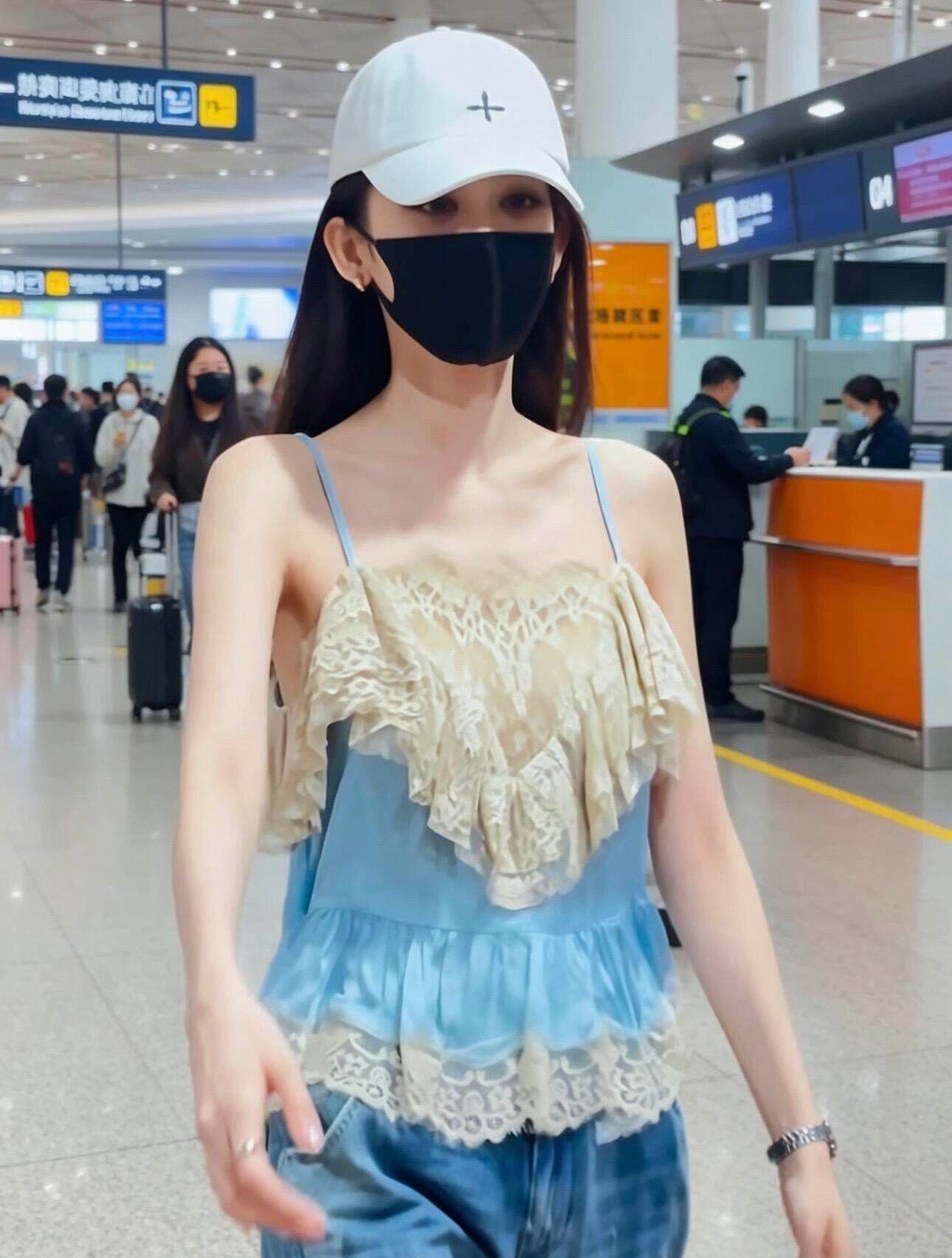 원본 원단 프랑스식 디자인 센스 무거운 작업 파란색 레이스 레이스 패치워크 프릴 순수한 욕망 센스 슬립 맨위 상세 이미지 2