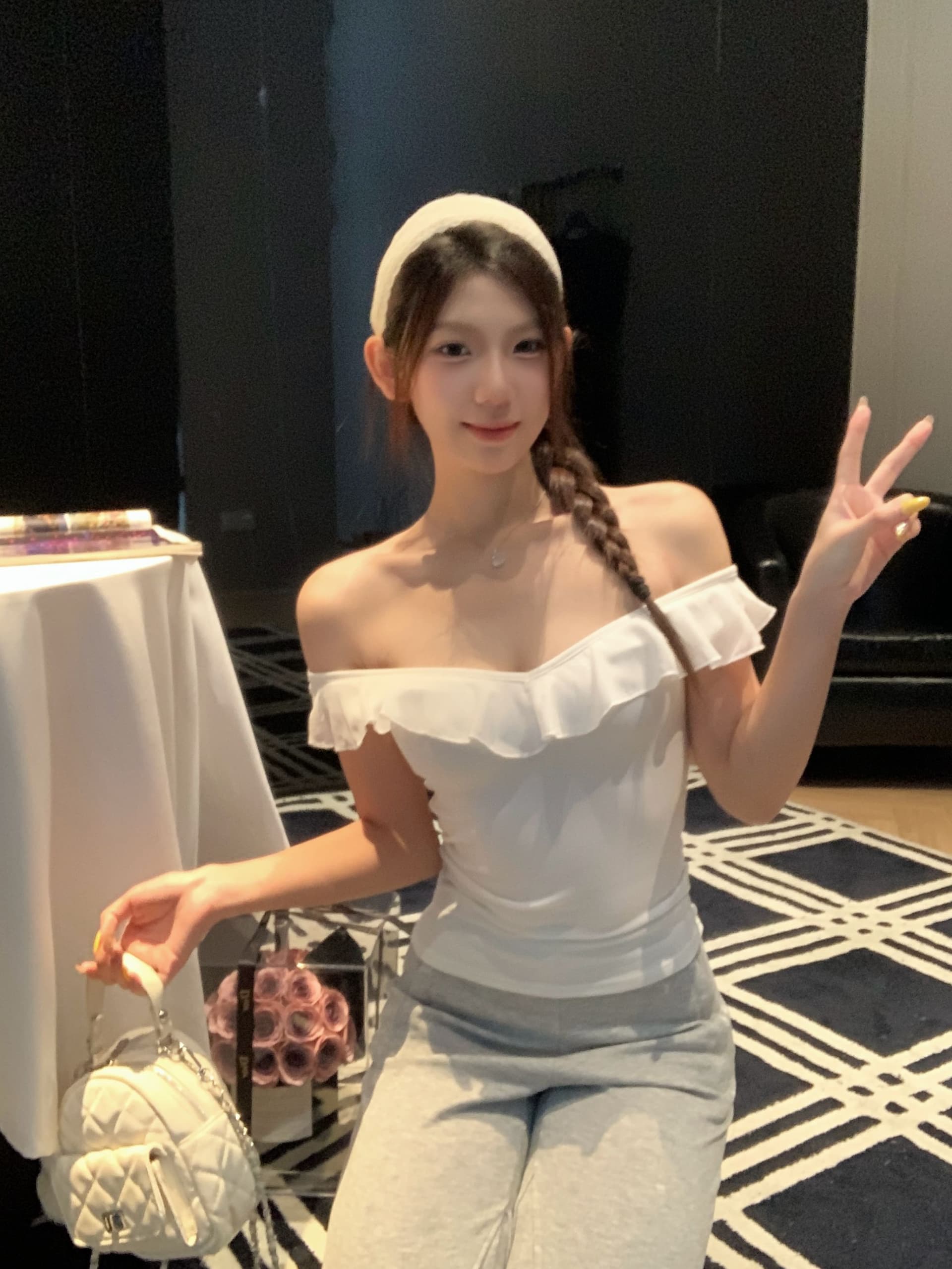 사람들 면 260 그램 양면 V넥 순수한 욕망 인기 티셔츠 오프숄더 디자인 슬림해 보이는 맨위 상세 이미지 3