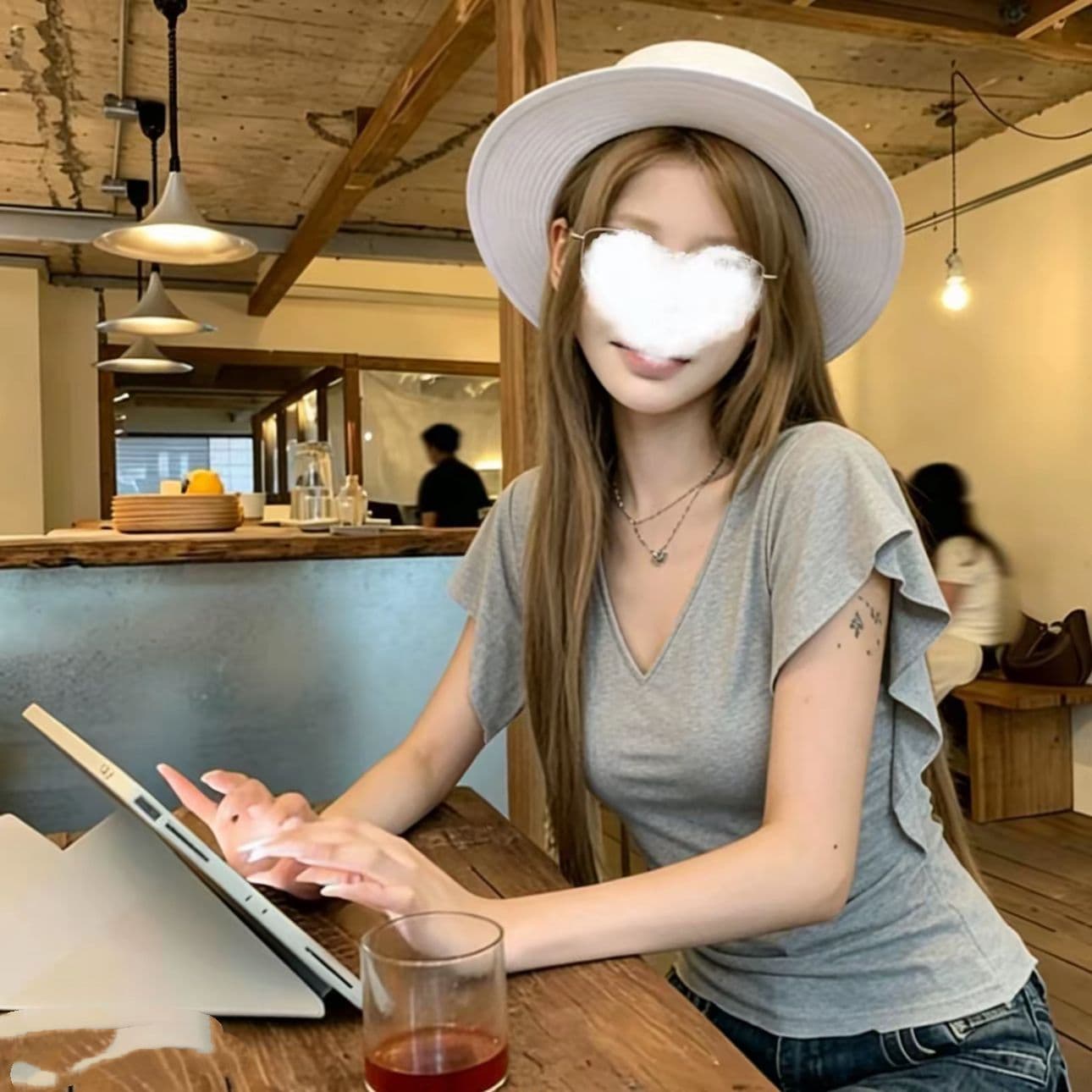 260 그램 사람들 면 작은 날다 소매 V넥 반팔 티셔츠 여성 몸매 가꾸기 슬림해 보이는 다용도 순수한 욕망 핫걸 여름 맨위 이미지 2