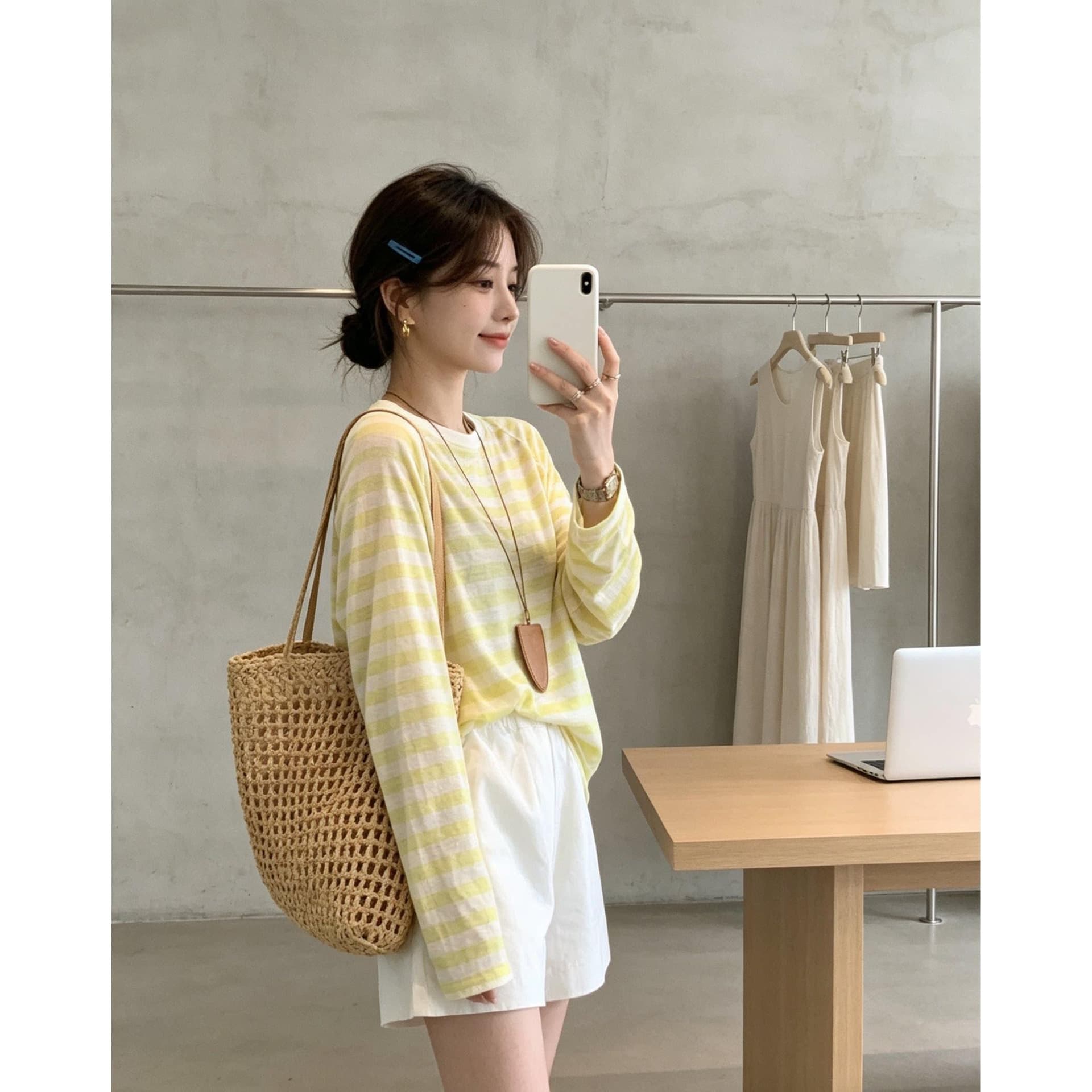 120 그램 60 면 40 폴리 에스터 연령 감소 한 부서 배색 스트라이프 여름 새로운 얇고 가벼운 티셔츠 여성 느긋한 바람 긴팔 맨위 이미지 3