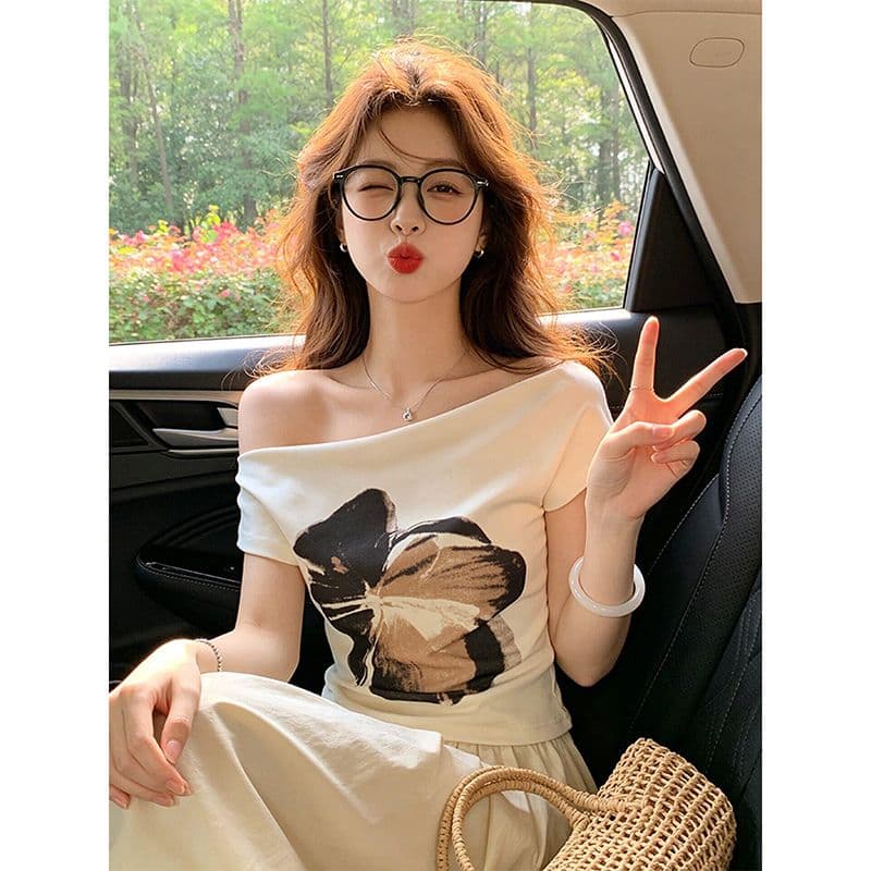 사람들 면 모달 260 그램 불규칙 한 단어 비스듬한 어깨 쇼트 스타일 티셔츠 여성 여름 몸매 가꾸기 오프숄더 반팔 맨위 이미지 5