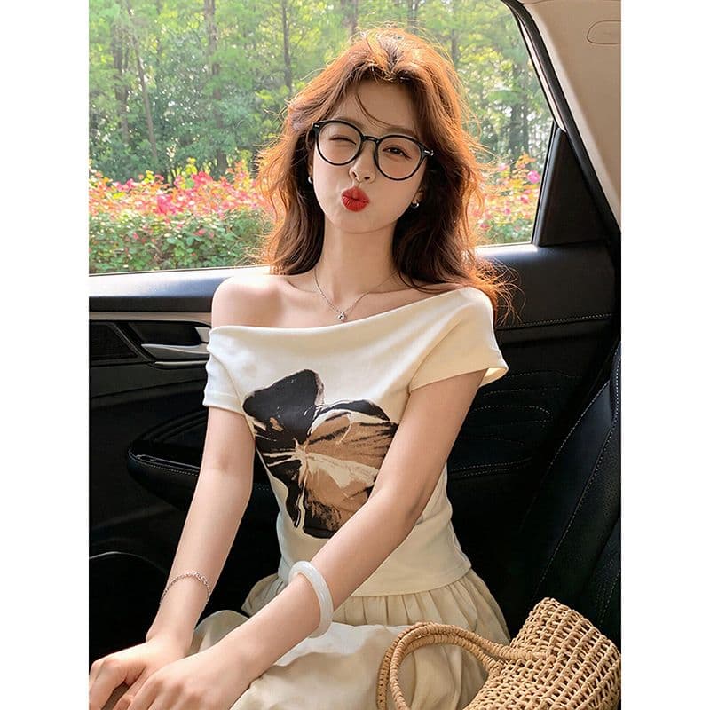 사람들 면 모달 260 그램 불규칙 한 단어 비스듬한 어깨 쇼트 스타일 티셔츠 여성 여름 몸매 가꾸기 오프숄더 반팔 맨위 이미지 2
