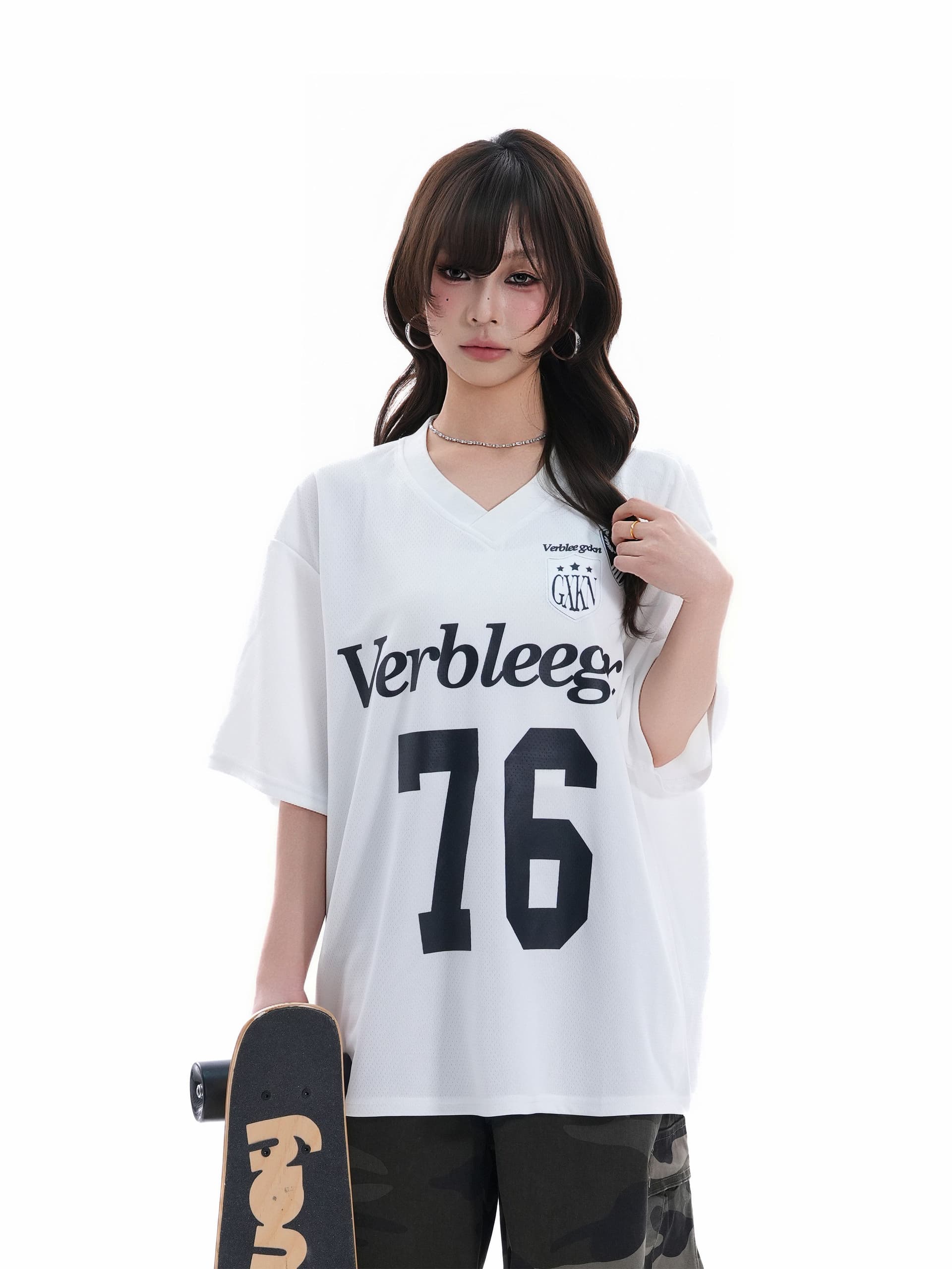 이후 패키지 칼라 보안 버클 원단 단일 구멍 얼굴 버드 눈 V넥 루즈핏 프린트 반팔 알파벳 티셔츠 여성 여름 상세 이미지 8