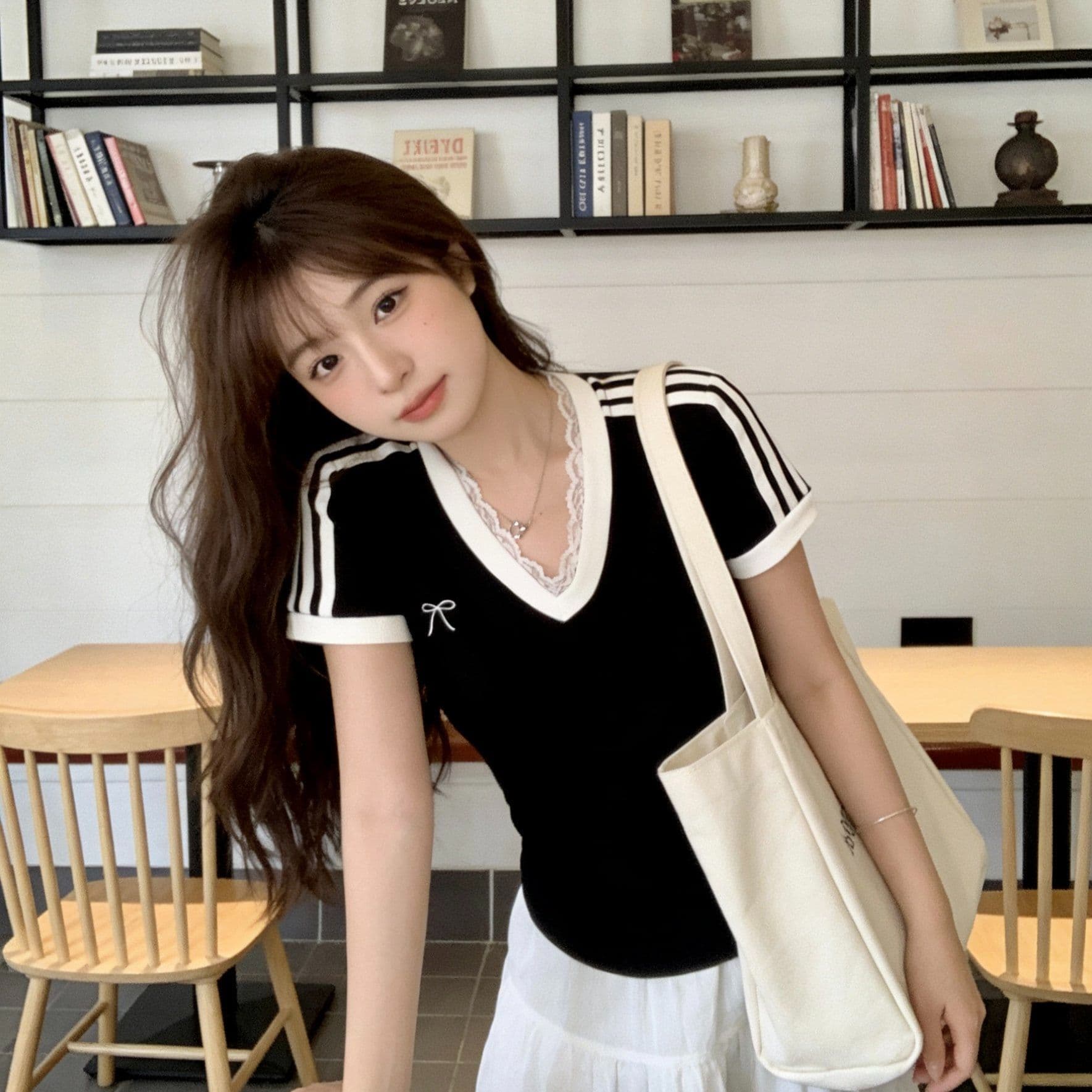 260 그램 사람들 면 레이스 레이스 V넥 반팔 티셔츠 여성 여름 새로운 긍정적 인 어깨 스트라이프 몸매 가꾸기 디스플레이 얇고 작은 맨위 이미지 5