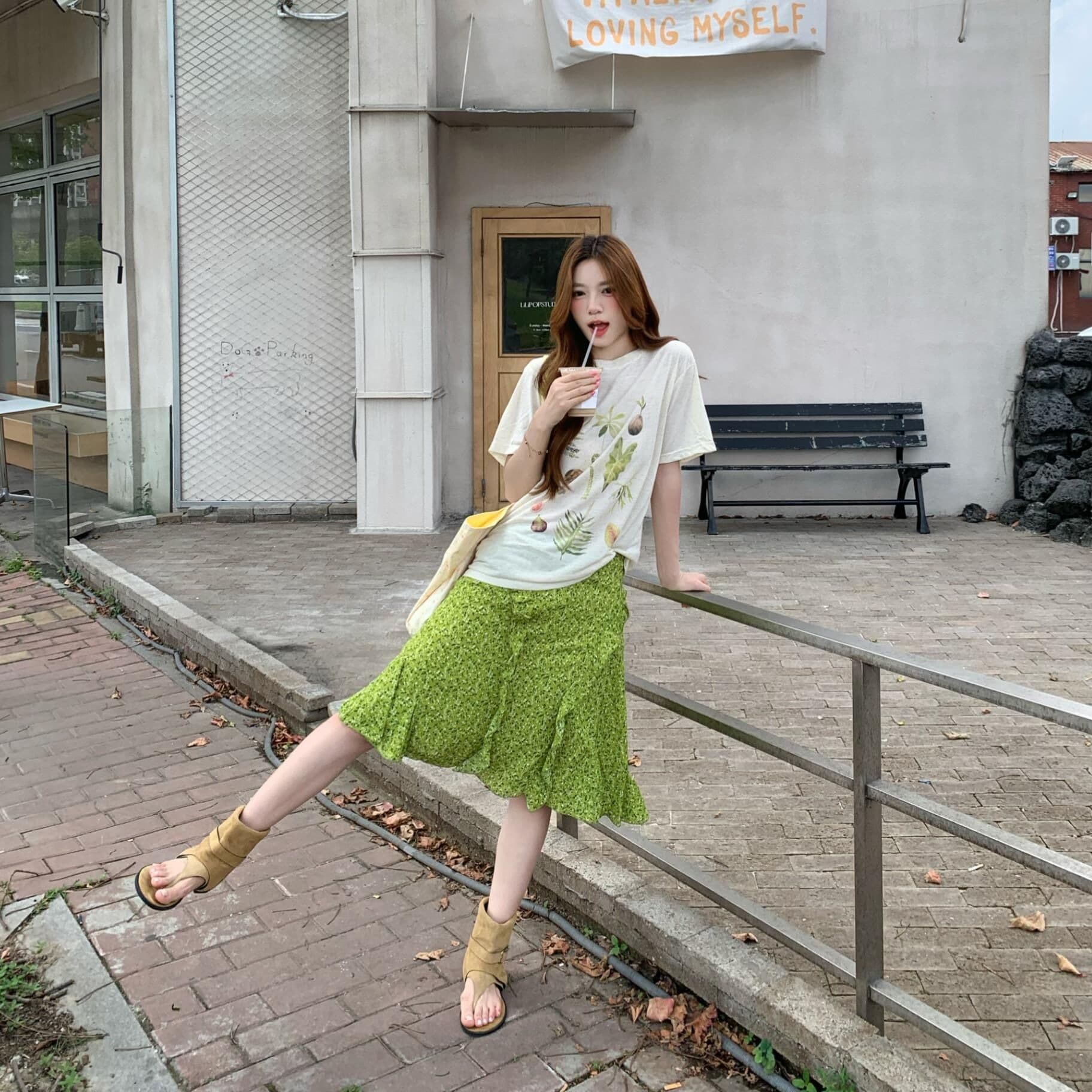 광저우 라이 경기 서울 눈꽃 면 얇은 스타일 마이크로 ~을 통해 시원한 통기성 블라우스 여성용 짧은 소매 티셔츠 프린트 루즈핏 맨위 이미지 5