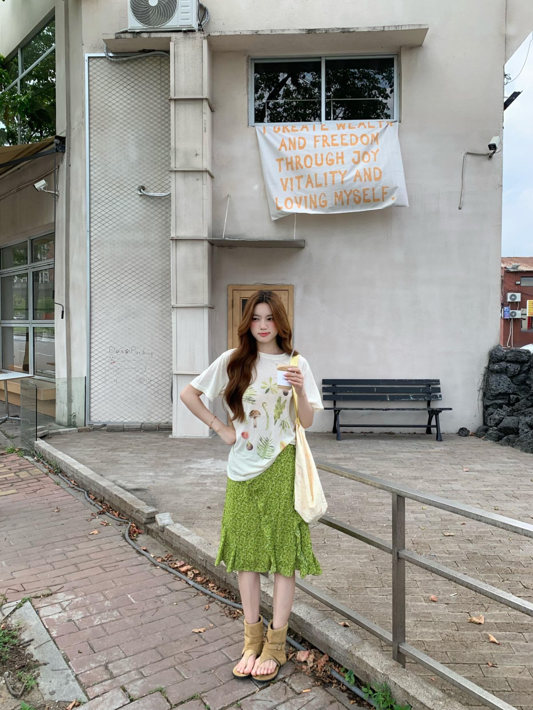 광저우 라이 경기 서울 눈꽃 면 얇은 스타일 마이크로 ~을 통해 시원한 통기성 블라우스 여성용 짧은 소매 티셔츠 프린트 루즈핏 맨위 상세 이미지 7