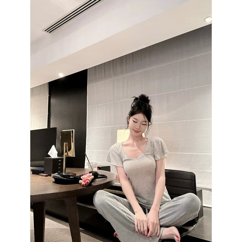 laareetoo 주간 실크 면 린넨 2 가지 색상 스트라이프 V넥 반팔 티셔츠 여성 여름 맨위 다용도 슬림해 보이는 동정 이미지 2