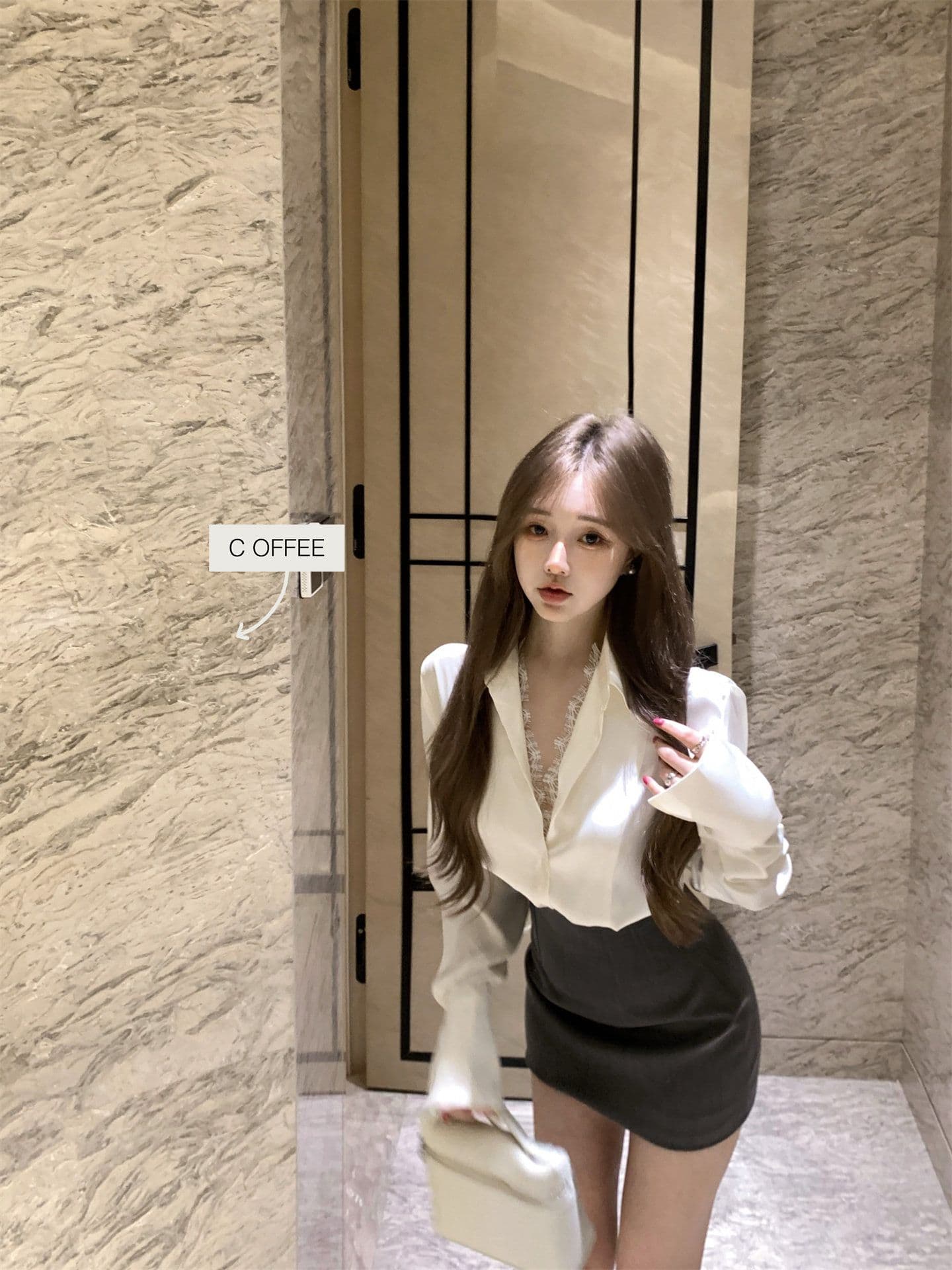 좋은 품질 화이트 POLO 칼라 레이스 레이스 셔츠 봄 가을 디자인 센스 화이트 긴팔 맨위 상세 이미지 2