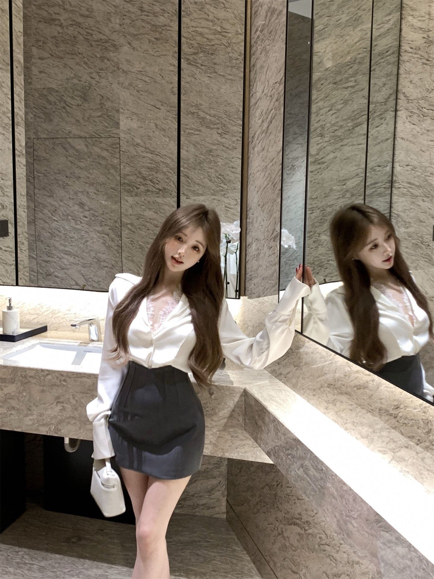 좋은 품질 화이트 POLO 칼라 레이스 레이스 셔츠 봄 가을 디자인 센스 화이트 긴팔 맨위 상세 이미지 5