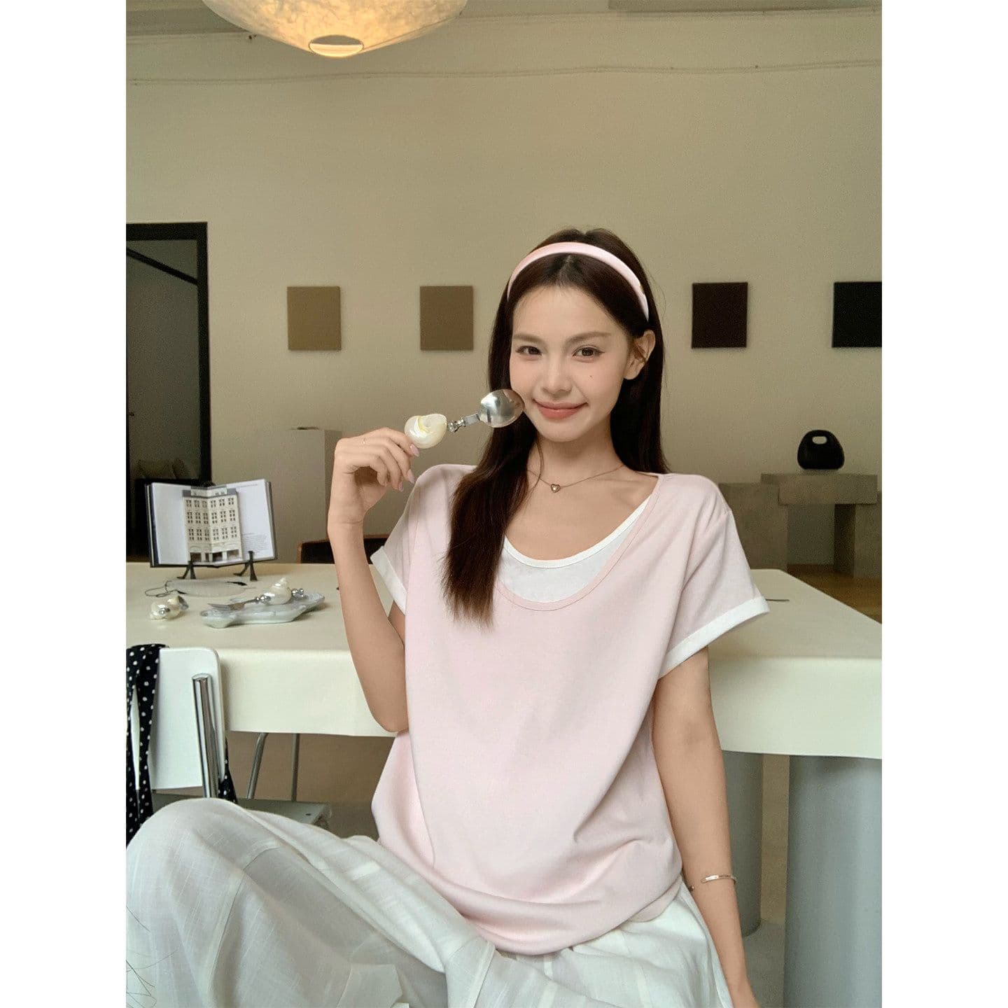 원본 눈꽃 면 화이트 페이크 레이어드 긍정적 인 어깨 반팔 티셔츠 여름 한 부서 느긋한 센스 맨위 여성 이미지 4