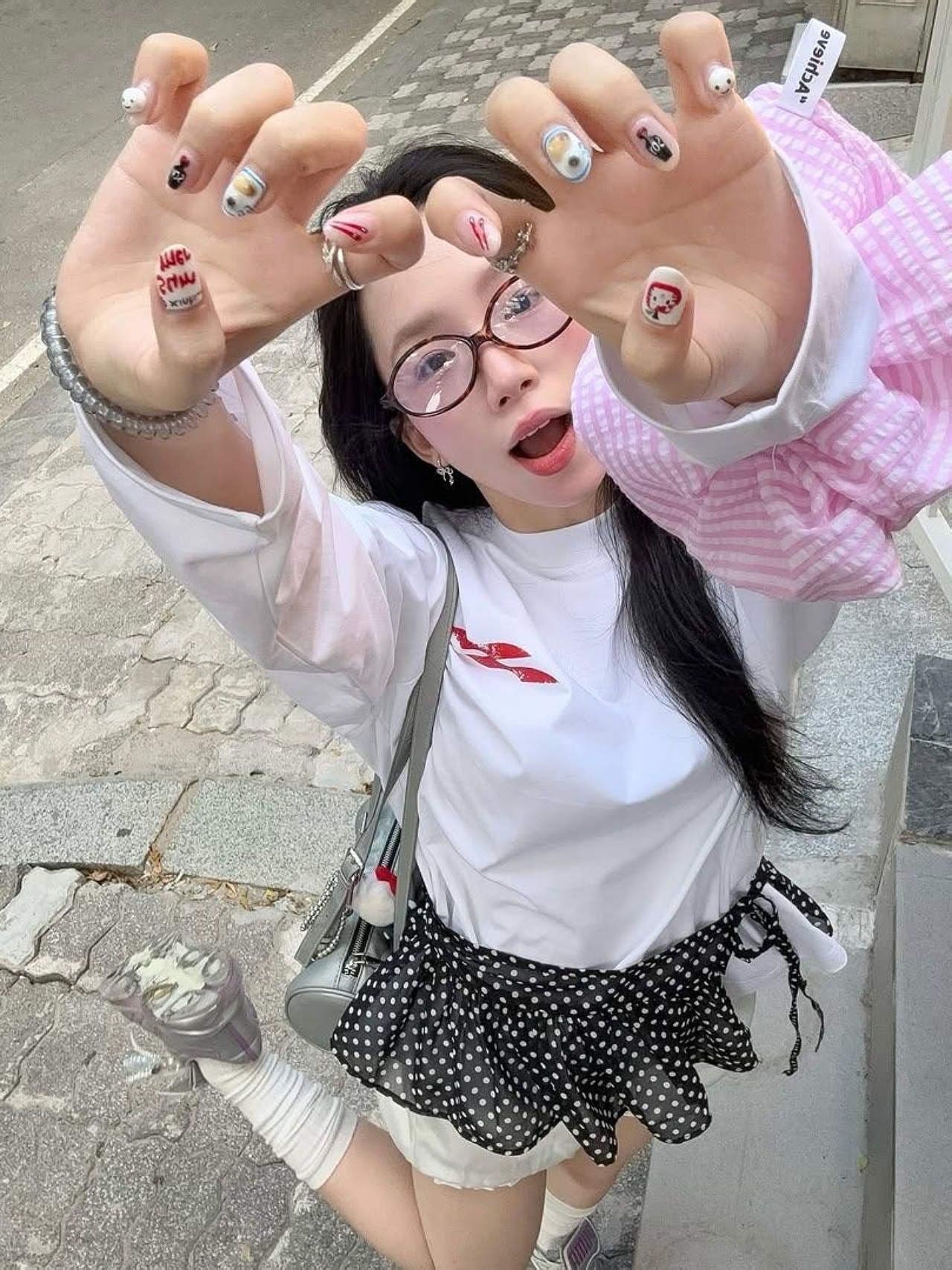 폭발 200그램 순면 플러그 루오 모방 당겨서 어깨 테두리 프린트 루즈핏 만나는 긴팔 티셔츠 여성 상세 이미지 4