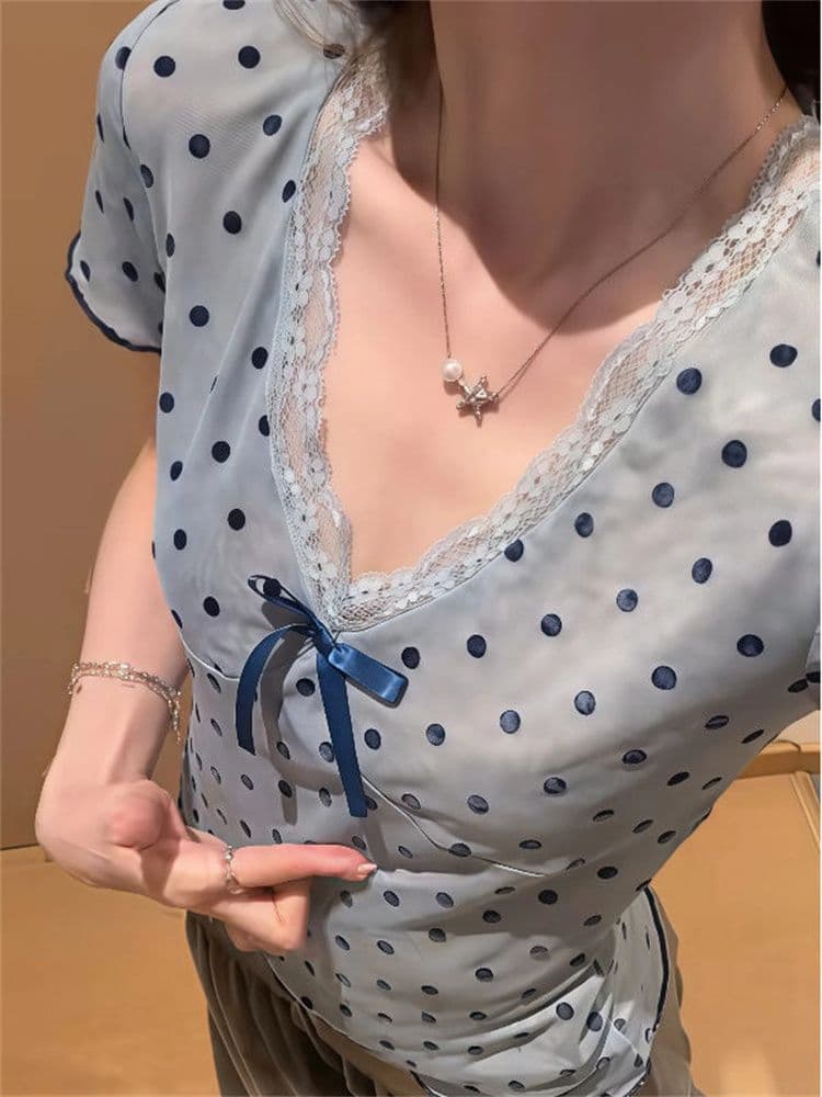 이중층 메시 원단 식물 플러시 한 부서 도트 무늬 레이스 V넥 짧은 티셔츠 여성 여름 몸매 가꾸기 슬림해 보이는 나비 매듭 맨위 이미지 3
