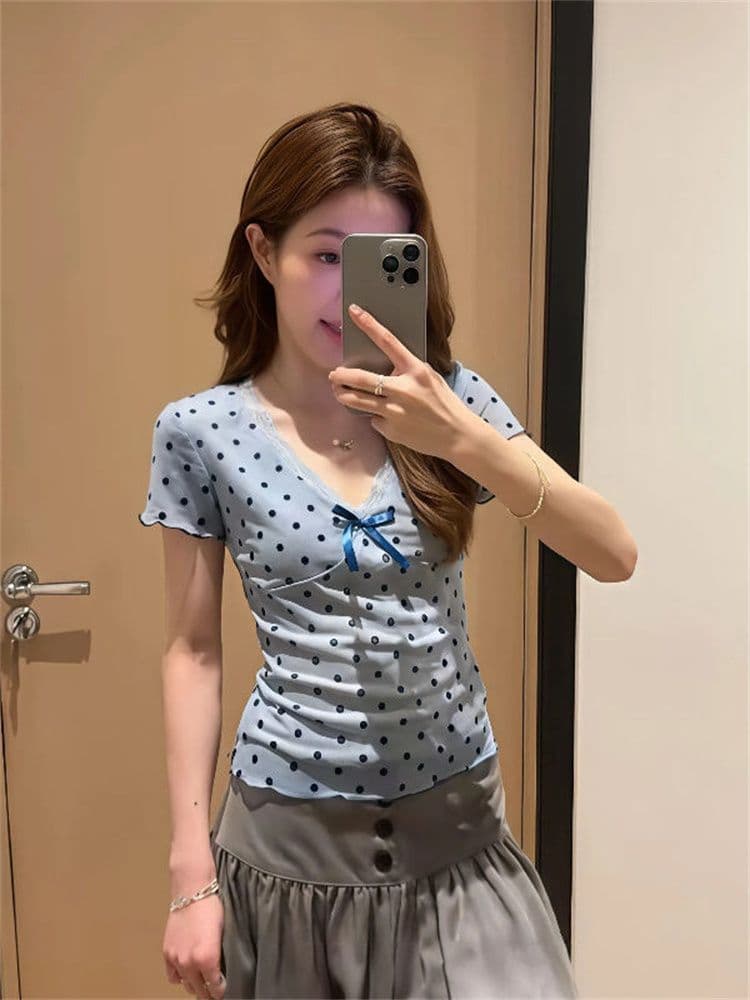 이중층 메시 원단 식물 플러시 한 부서 도트 무늬 레이스 V넥 짧은 티셔츠 여성 여름 몸매 가꾸기 슬림해 보이는 나비 매듭 맨위 상세 이미지 6