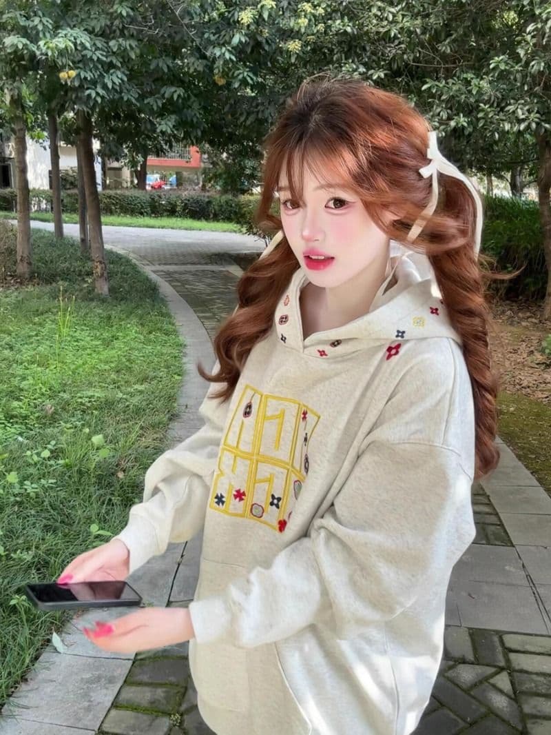 순수한 Mianhua 면 복합 얇은 스타일 털이 있는 자수 한국 스타일 새로운 긴팔 티셔츠 여성 루즈핏 맨위 여성 상세 이미지 6