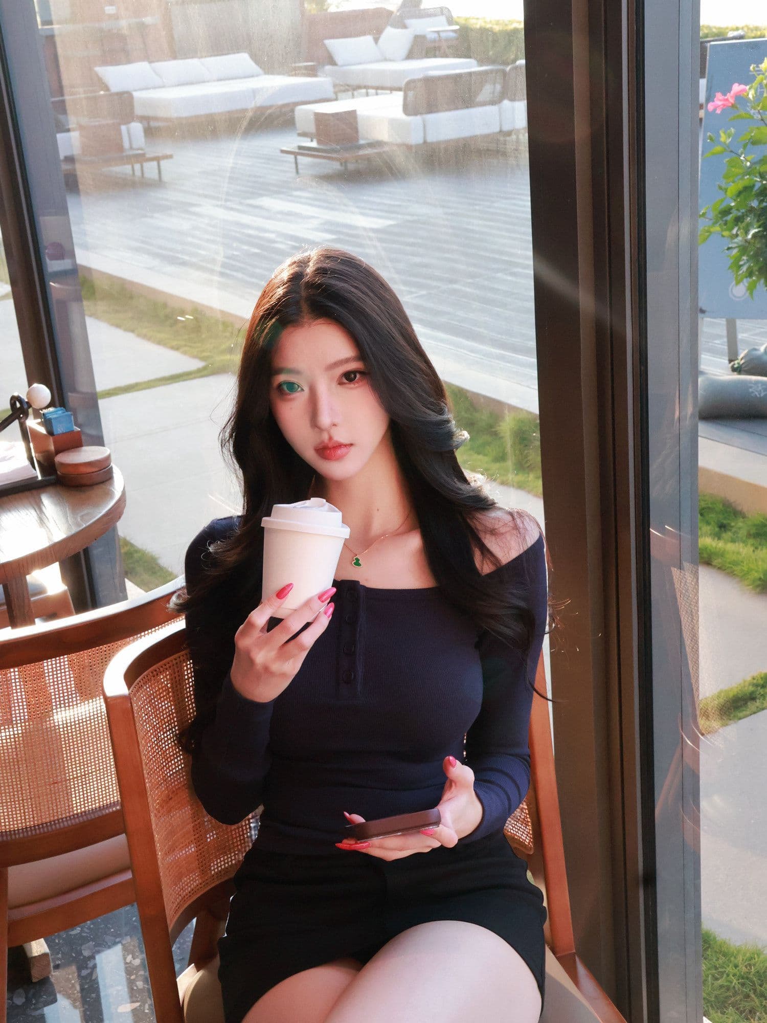 260 그램 사람들 면 디자인 센스 비스듬한 어깨 허리 수축 맨위 여성 여름 가을 품격 슬림해 보이는 기본 셔츠 핫걸 섹시함 티셔츠 이미지 3