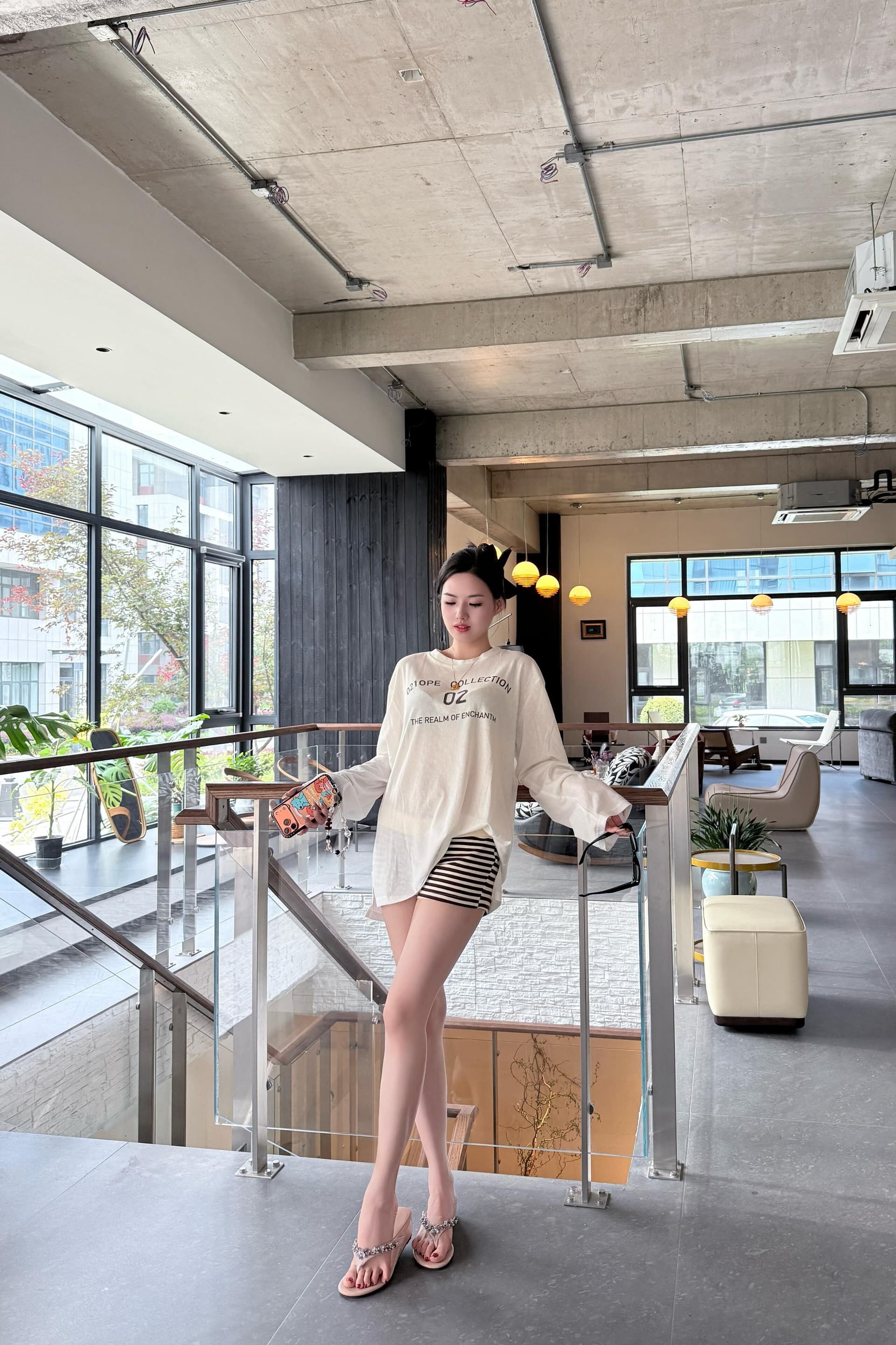 광저우 원단 라이 경기 서울 실크 미끄러짐 눈꽃 면 얇은 스타일 마이크로 ~을 통해 자외선 차단 블라우스 여성 긴 소매 루즈핏 라운드 넥 맨위 상세 이미지 6