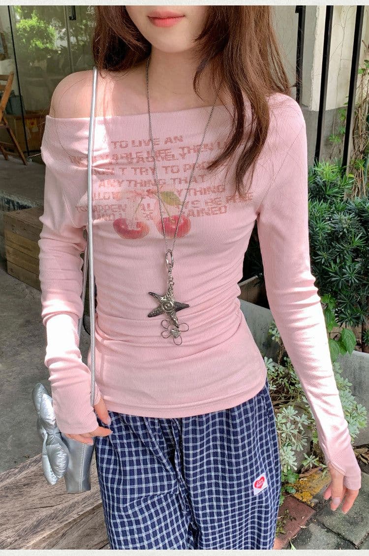 체리 프린트 오프숄더 긴팔 티셔츠 소녀 가을 2026 새로운 몸매 가꾸기 슬림해 보이는 오프숄더 맨위 상세 이미지 3