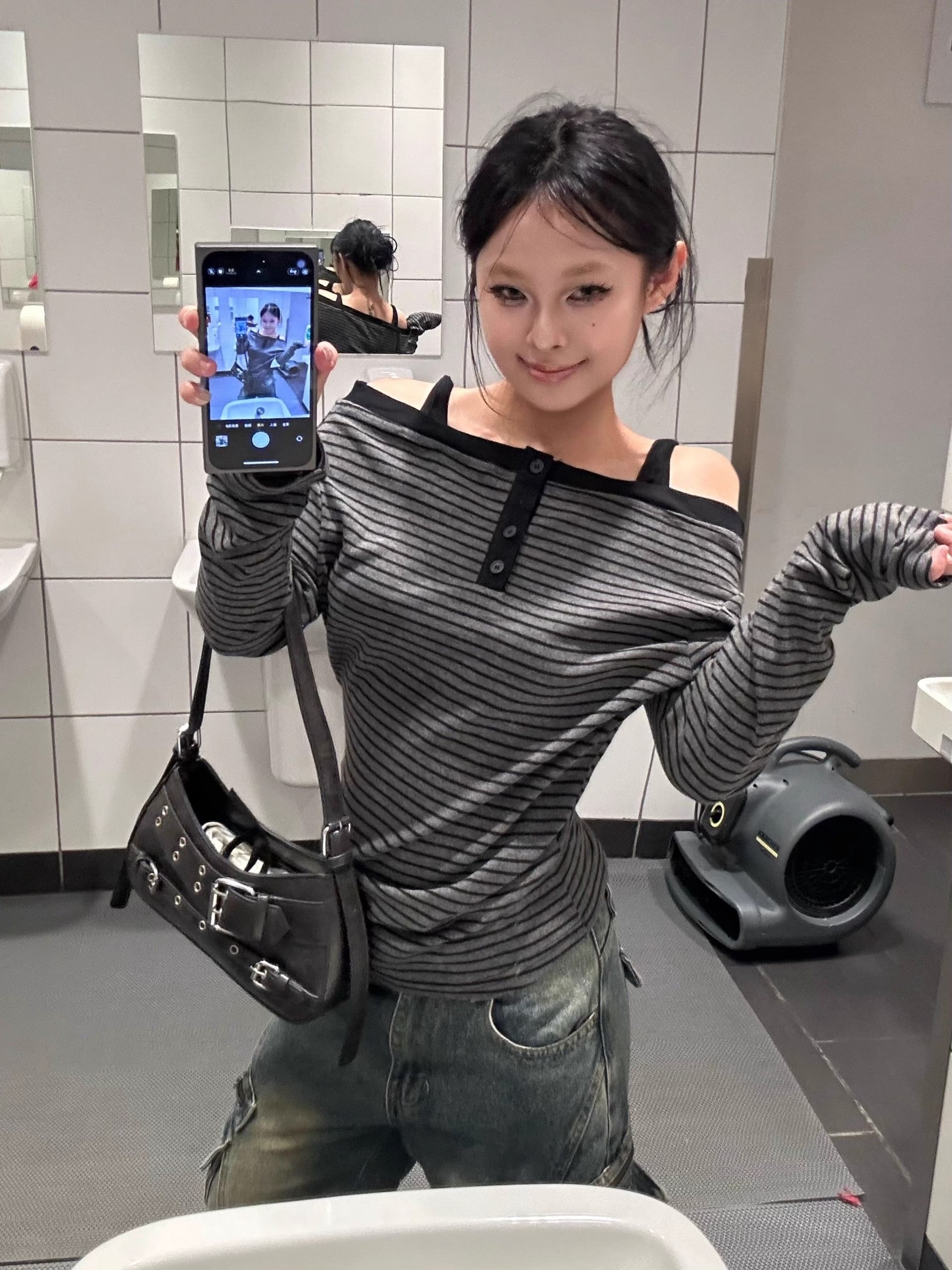 아메리칸 달콤함 스트라이프 오프숄더 슬립 긴팔 티셔츠 여성 가을 루즈핏 느긋한 바람 느슨함 센스 아름다운 맨위 상세 이미지 2