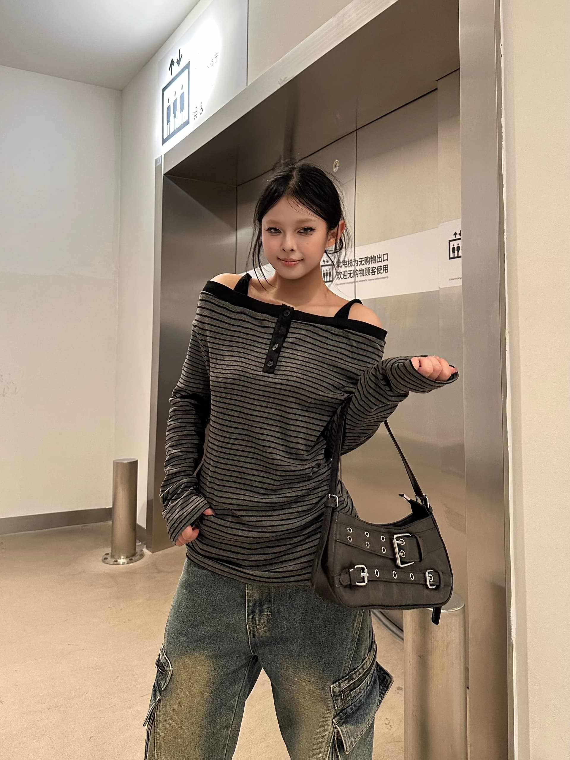 아메리칸 달콤함 스트라이프 오프숄더 슬립 긴팔 티셔츠 여성 가을 루즈핏 느긋한 바람 느슨함 센스 아름다운 맨위 상세 이미지 4