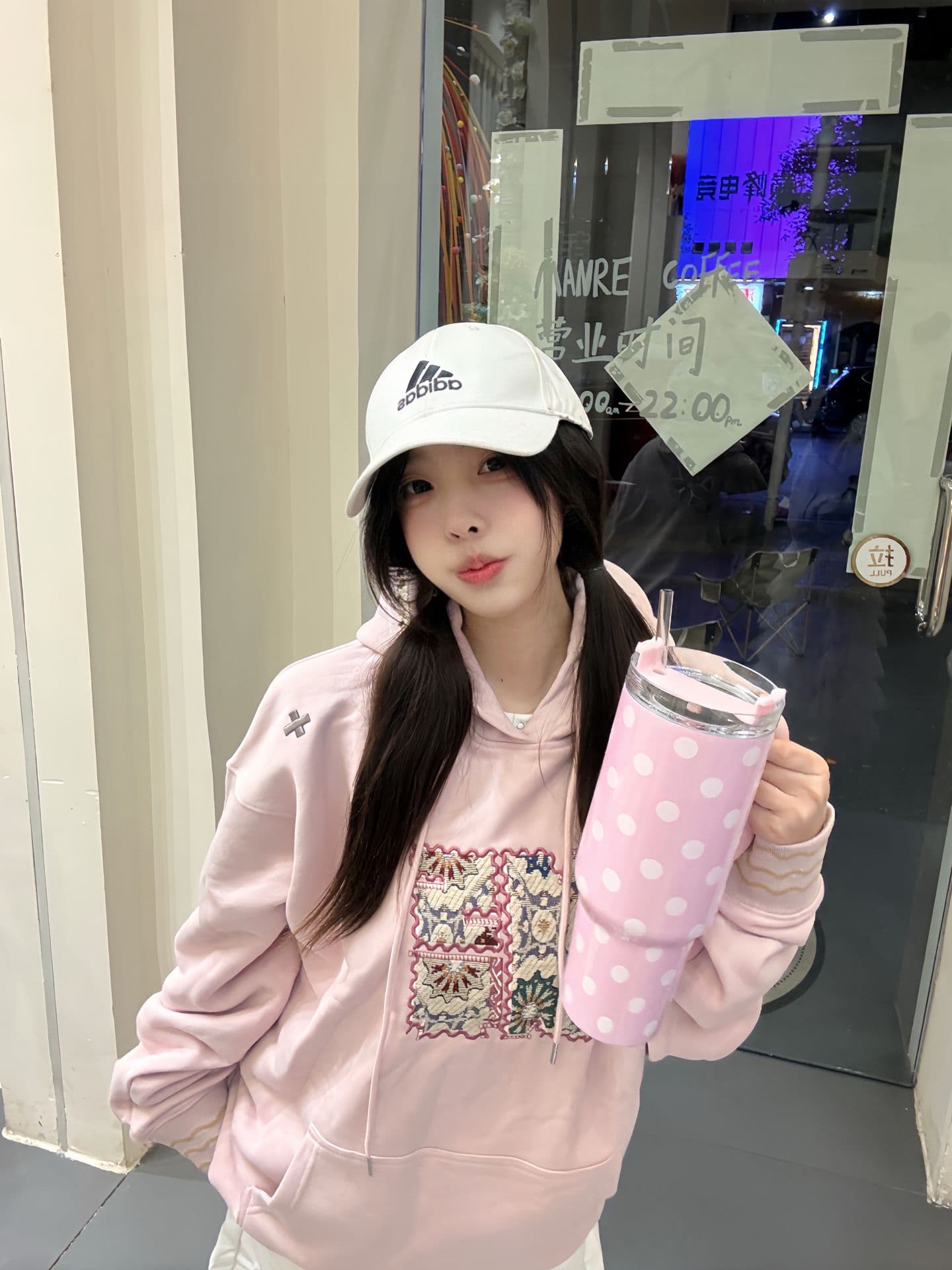 얇은 스타일 털이 있는 좋은 품질 압력 라인 작은 샤넬 스타일 자수 순수한 Mianhua 면 후드 티 스웨터 여성