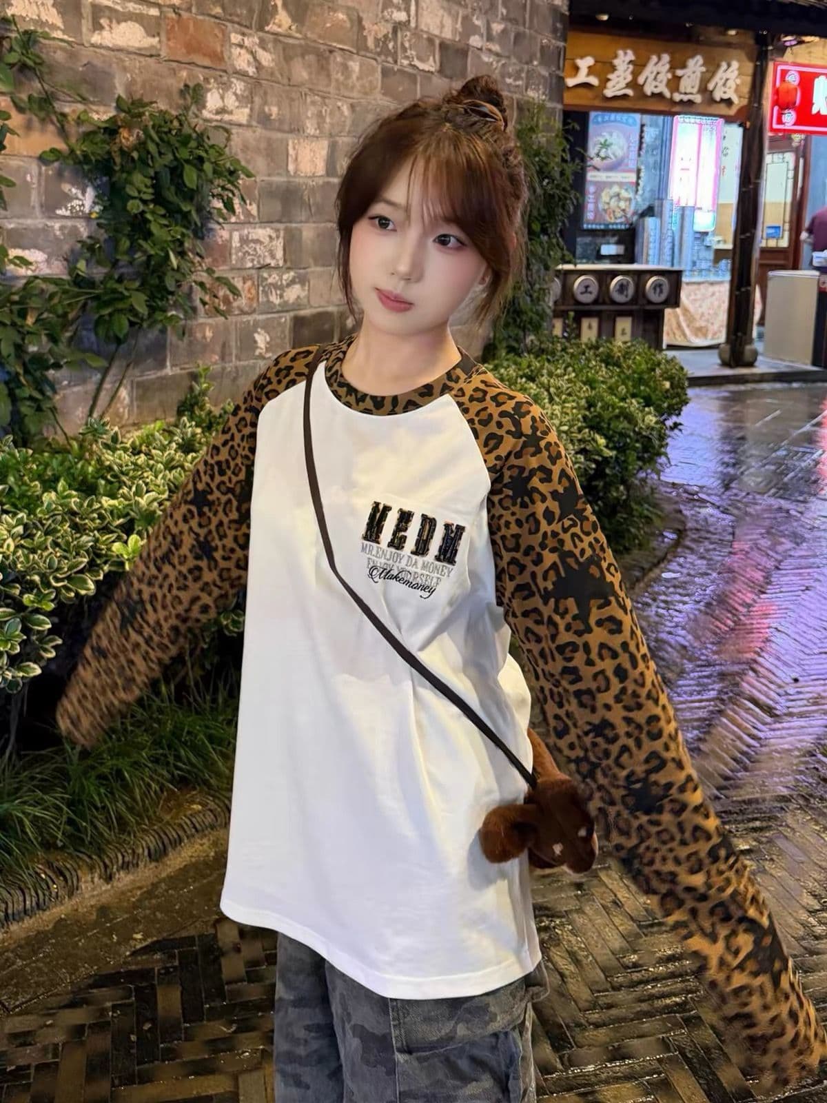 원본 좋은 품질 솜씨 자수 19 지점 220 그램 순면 긴팔 티셔츠 여성 상세 이미지 4