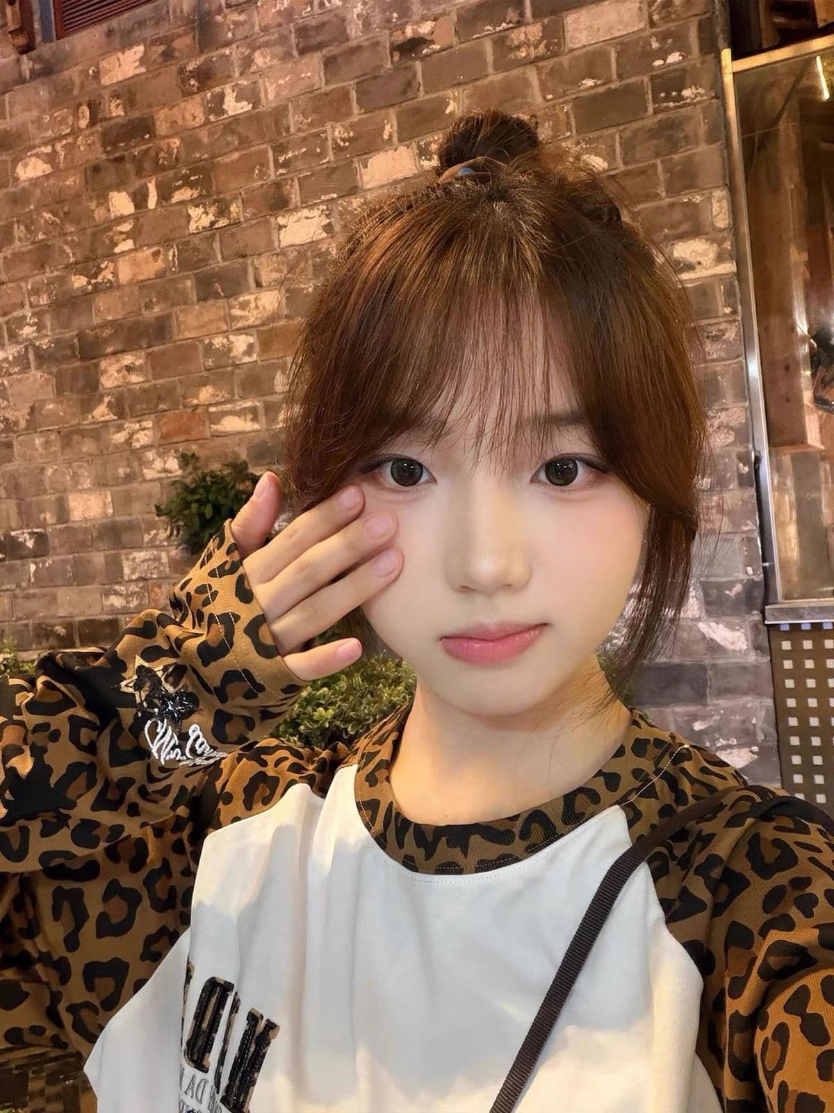 원본 좋은 품질 솜씨 자수 19 지점 220 그램 순면 긴팔 티셔츠 여성 상세 이미지 8